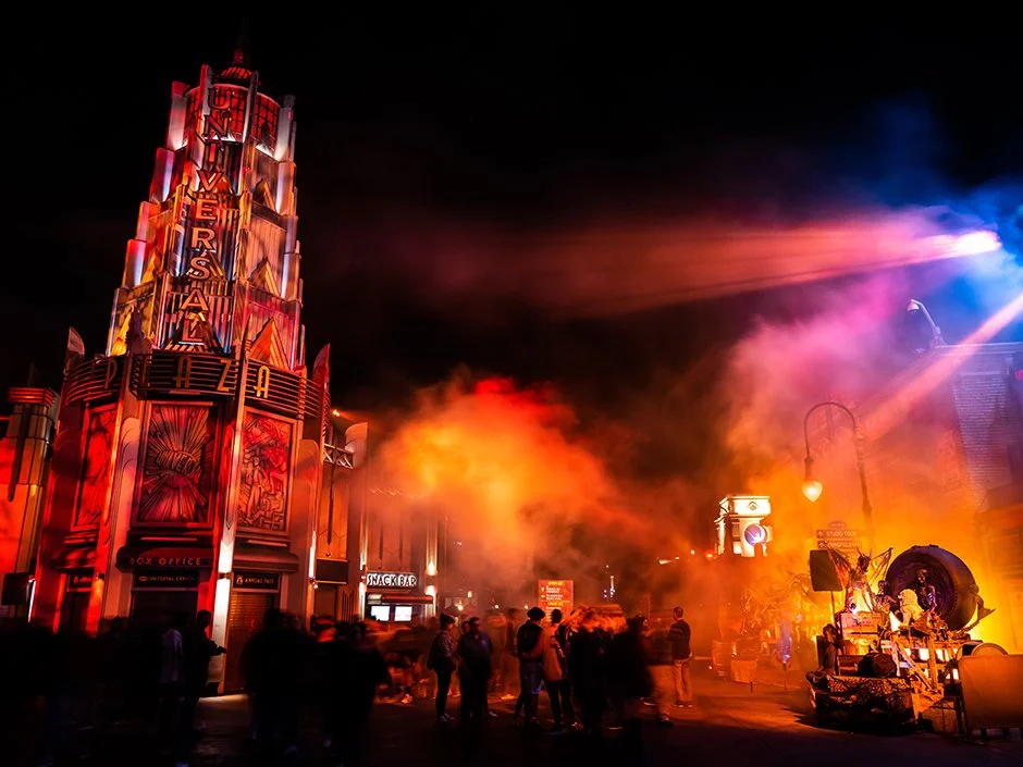 HHN2022Plaza.jpg
