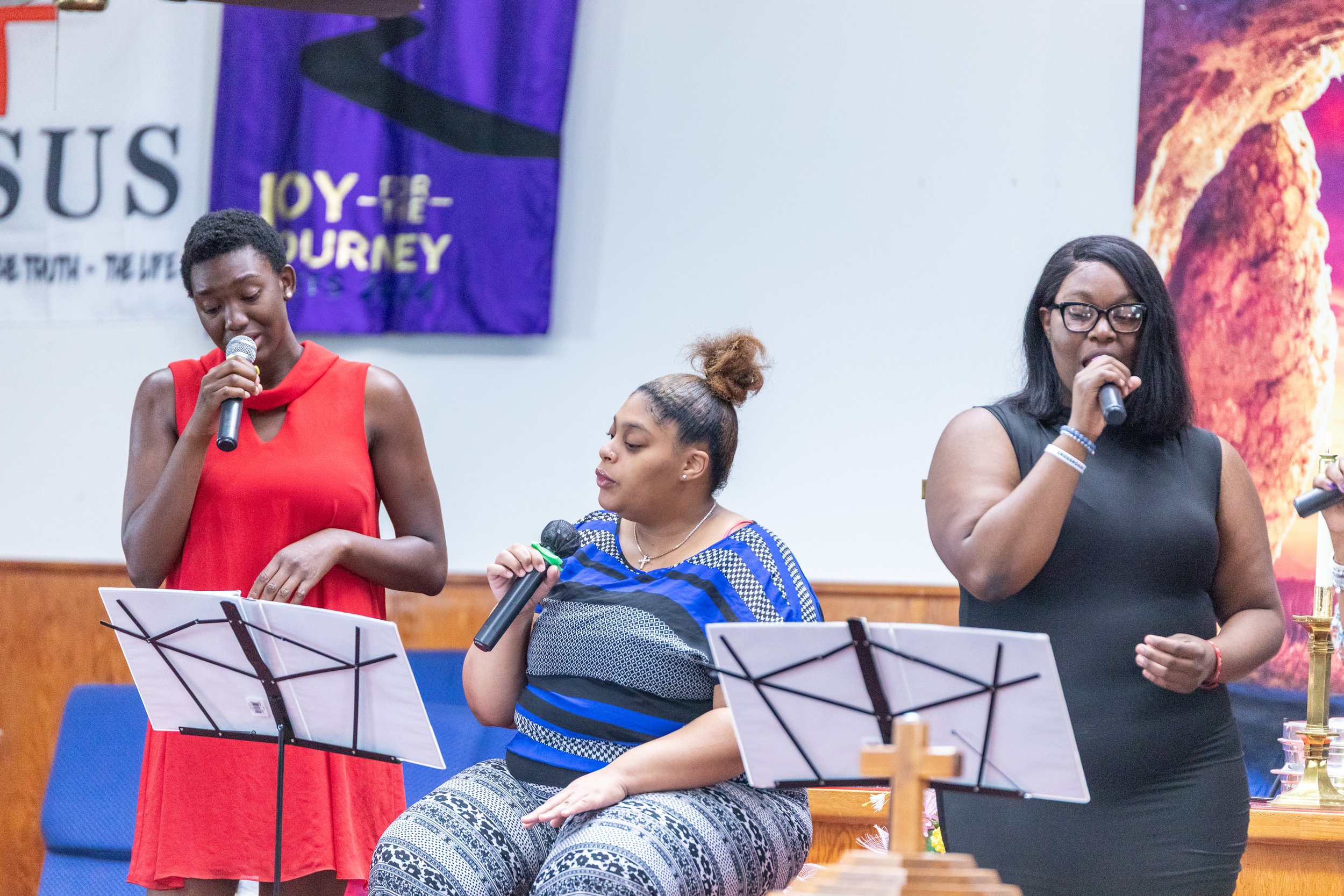 Church members leading worship at Visionary Hollowell Community United Methodist Church in Midland, Texas