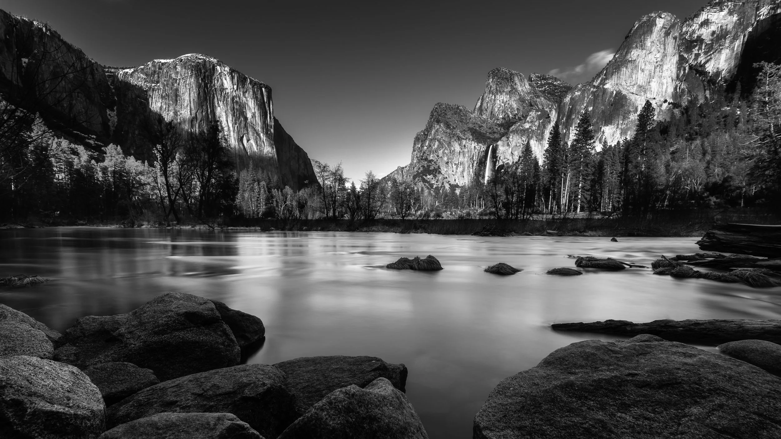 black and white photo grom the yosemite valley
