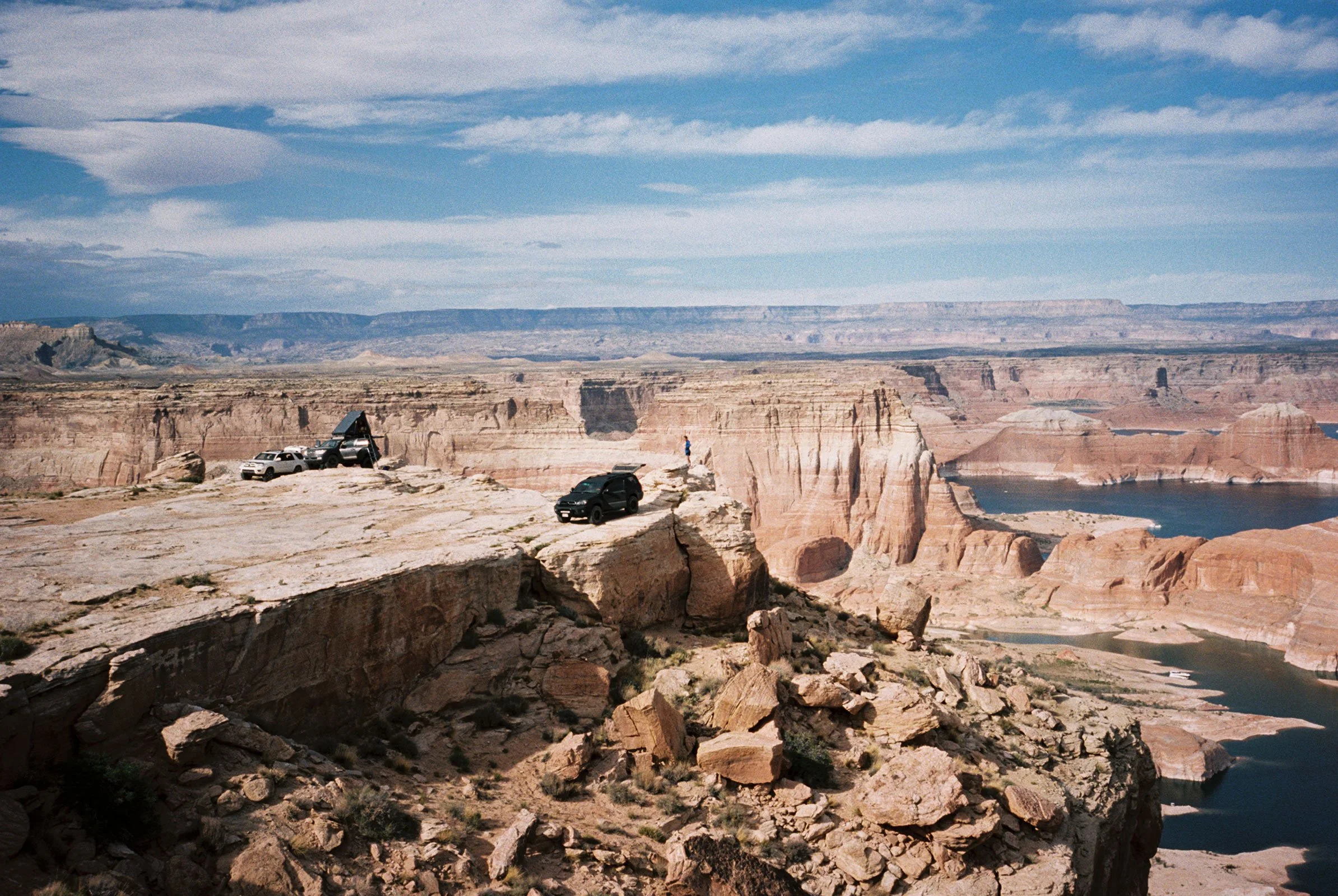 2020-COVID_Road_Trip_FILM-RT-mich473-011.jpg