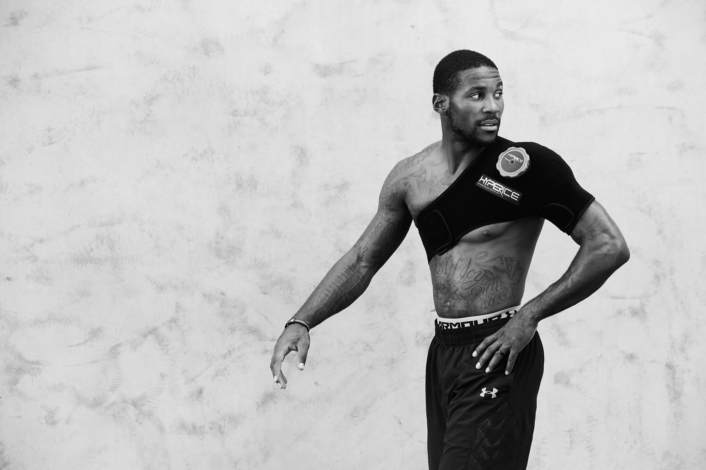 michael-scott-slosar-nfl-patrick-peterson-football-athletic-photographer-la-ny-las-vegas-2015-025_F-213_RTV2_B&W.jpg