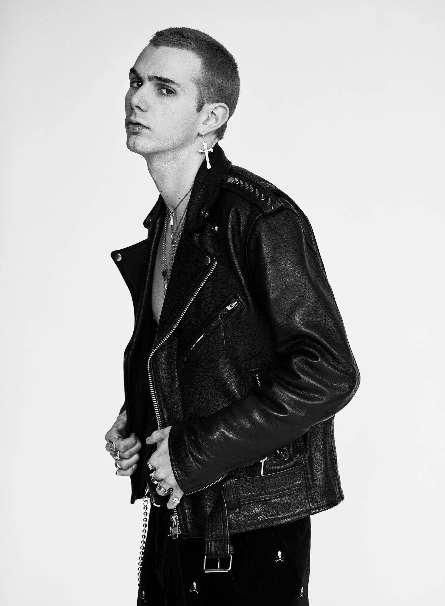 michael-scott-slosar-fashion-Britt-Bolton-jewelry-NYC-designer-maker-accessories-rings-chains-necklaces-earrings-Jacopo-Olmo-B&W-2019-006_A_414_BW-RT.jpg