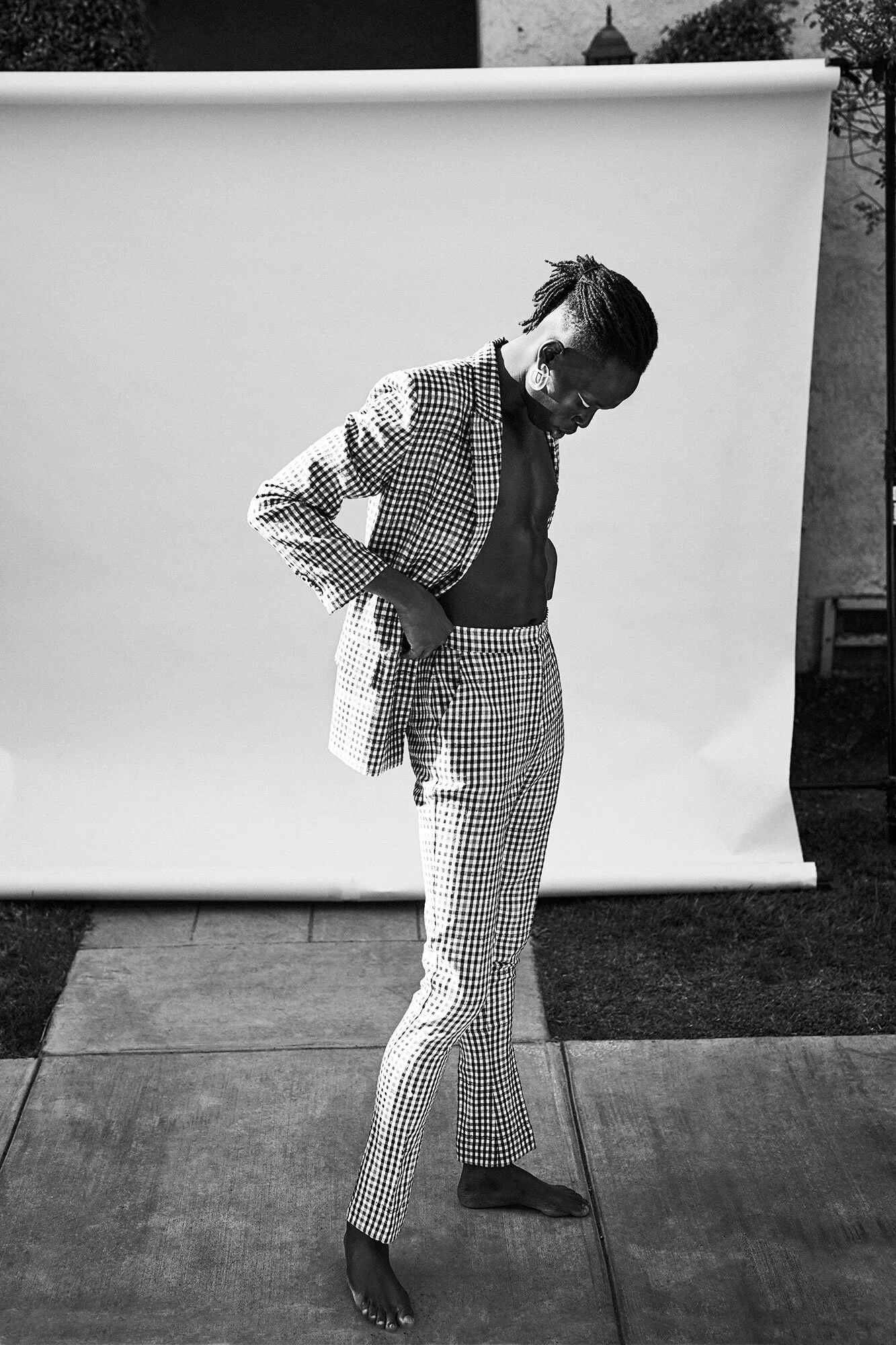 michael-scott-slosar-fashion-lifestyle-urban-editorial-Los-Angeles-photographer-character-style-2020-005_Nyang-31506_RT_BW.jpg