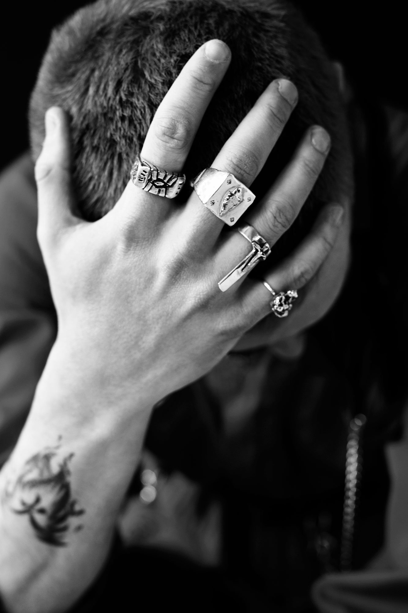 michael-scott-slosar-fashion-Britt-Bolton-jewelry-NYC-designer-maker-accessories-rings-chains-Jacopo-Olmo-B&W-2019-006_A_132_BW-RT.jpg