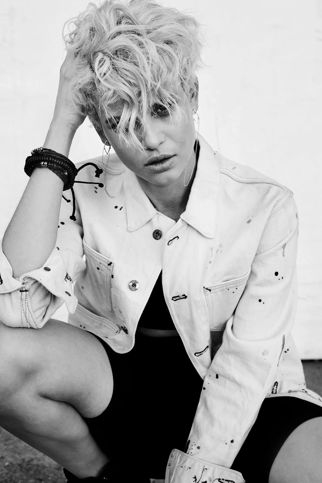 michael-scott-slosar-fashion-portrait-Hardenco-denim-durable-clothing-womenswear-b&w-2019-010-L-ThaisD'Lima-2093-RT-BW.jpg