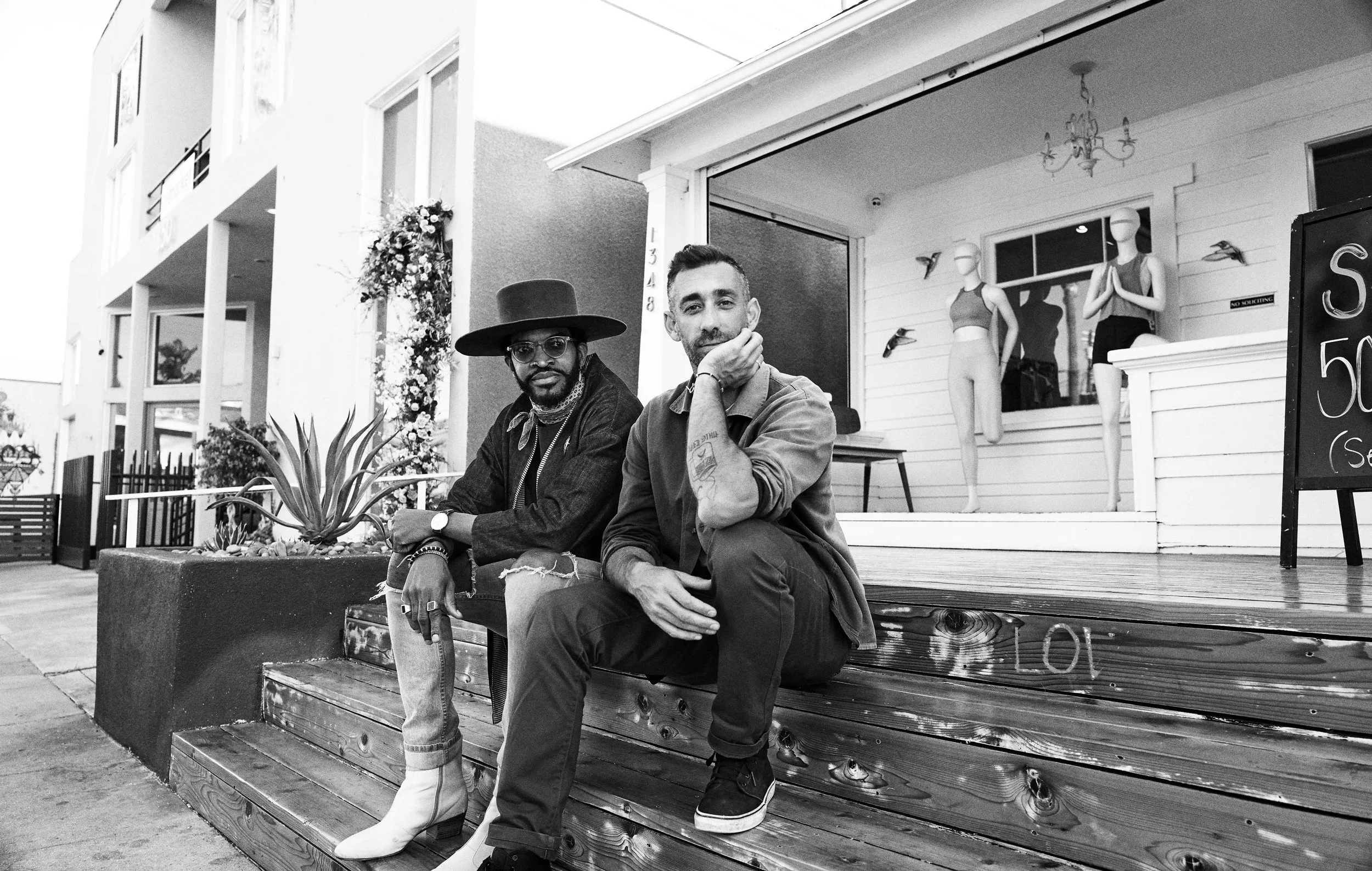 2018-016_Emmett_LA_Street-491_RT_B&W.jpg