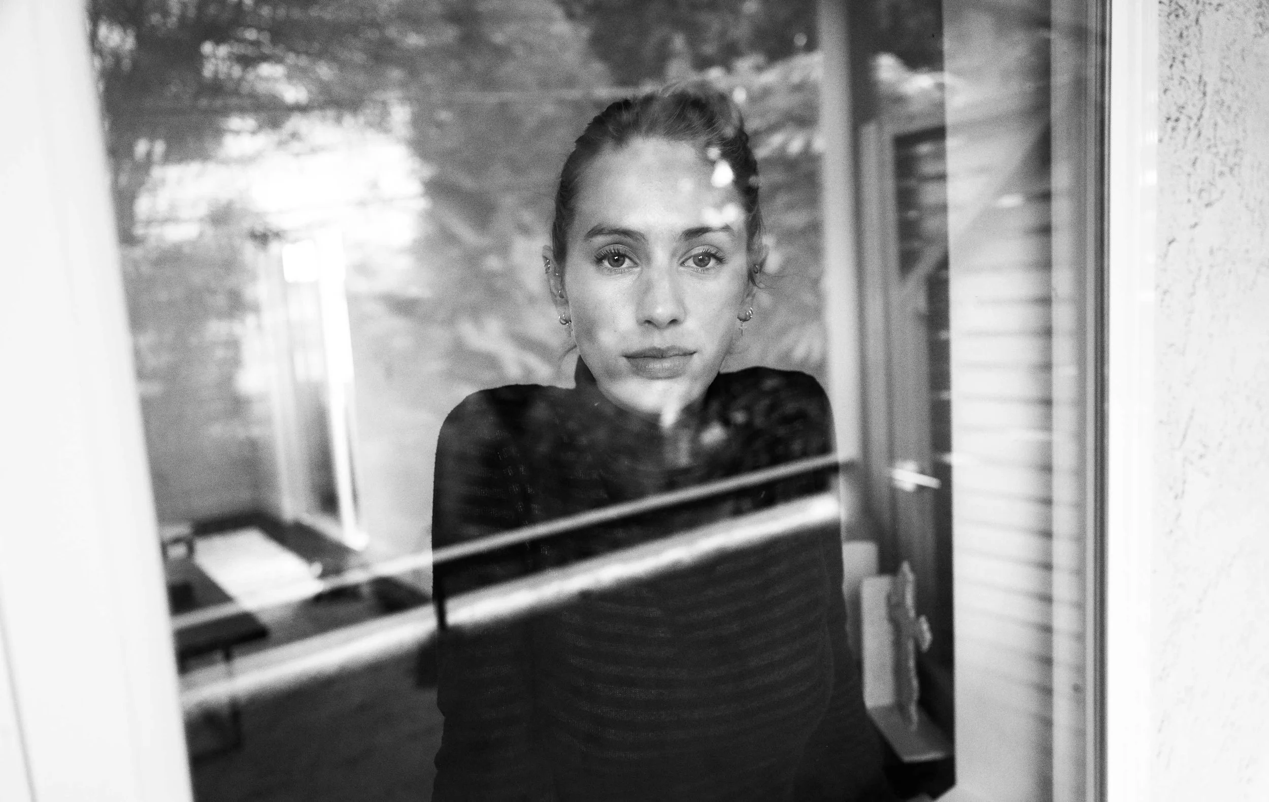 2018-018_Dylan_LA_Street-722_RT_B&W_V3.jpg