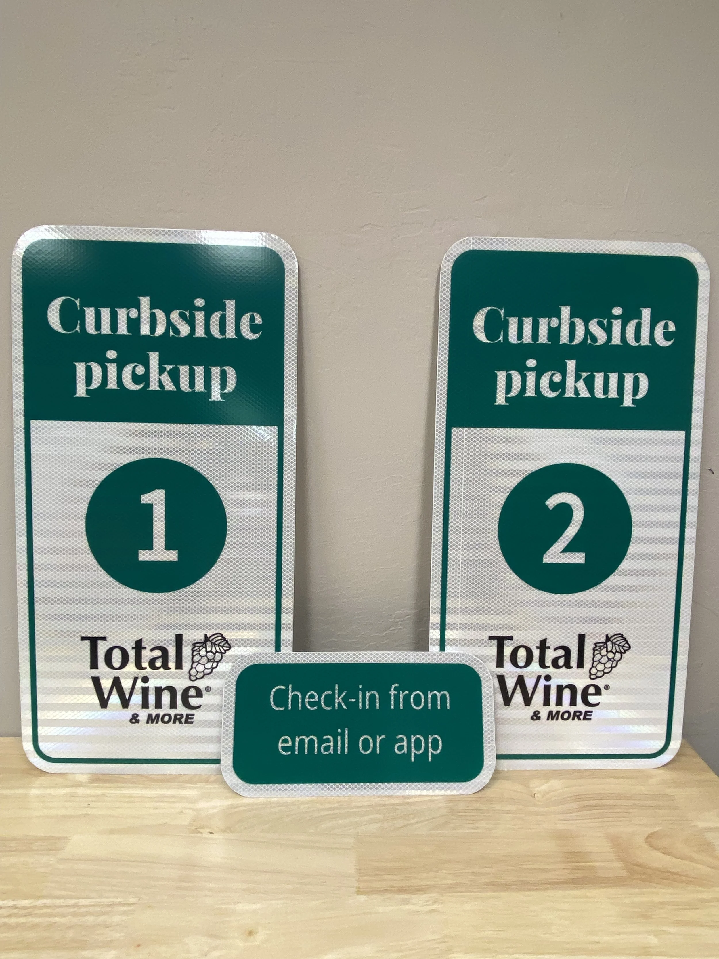 parkiing lot signs.jpg
