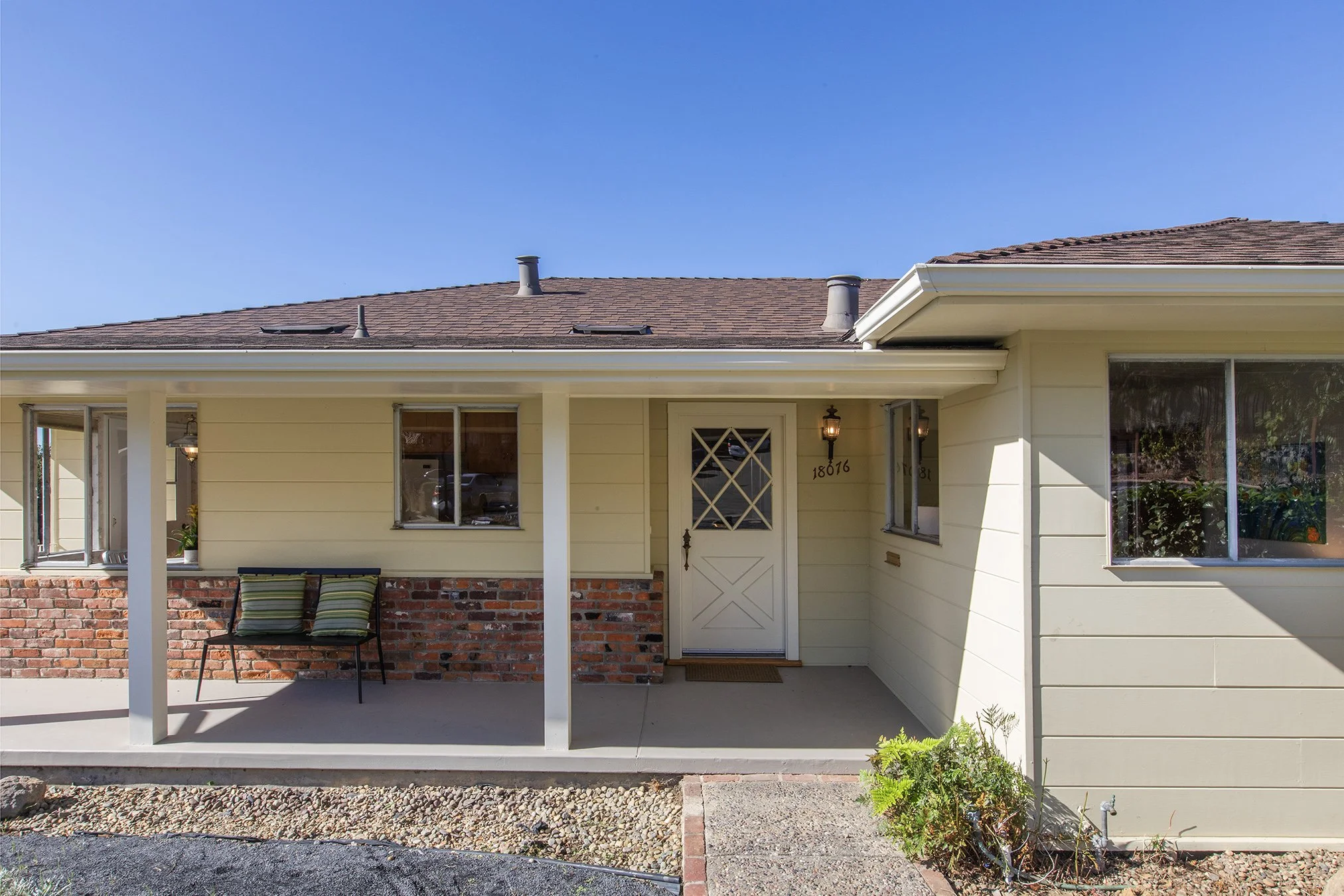 18076Jaymark Porch.jpg
