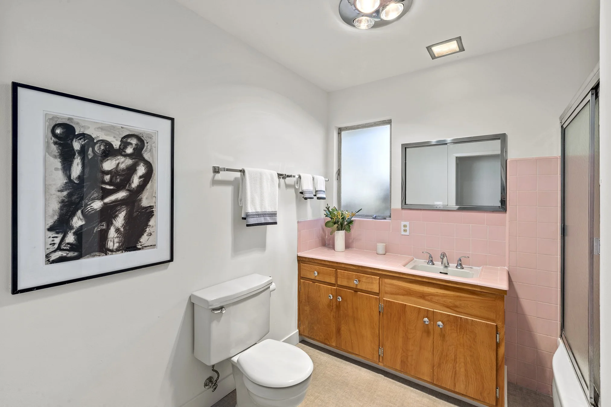18076Jaymark 1Bath1.jpg