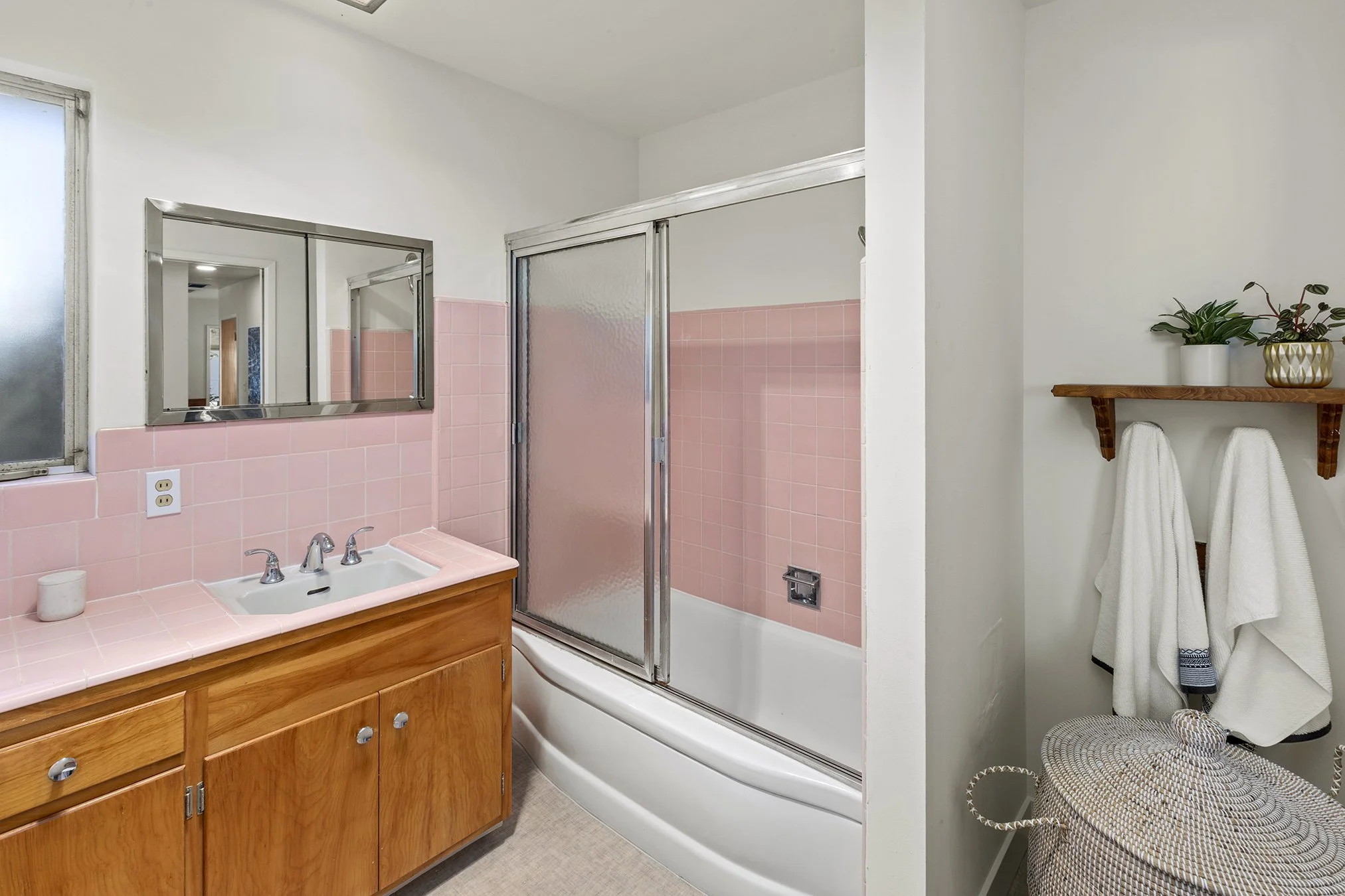 18076Jaymark 1Bath2.jpg