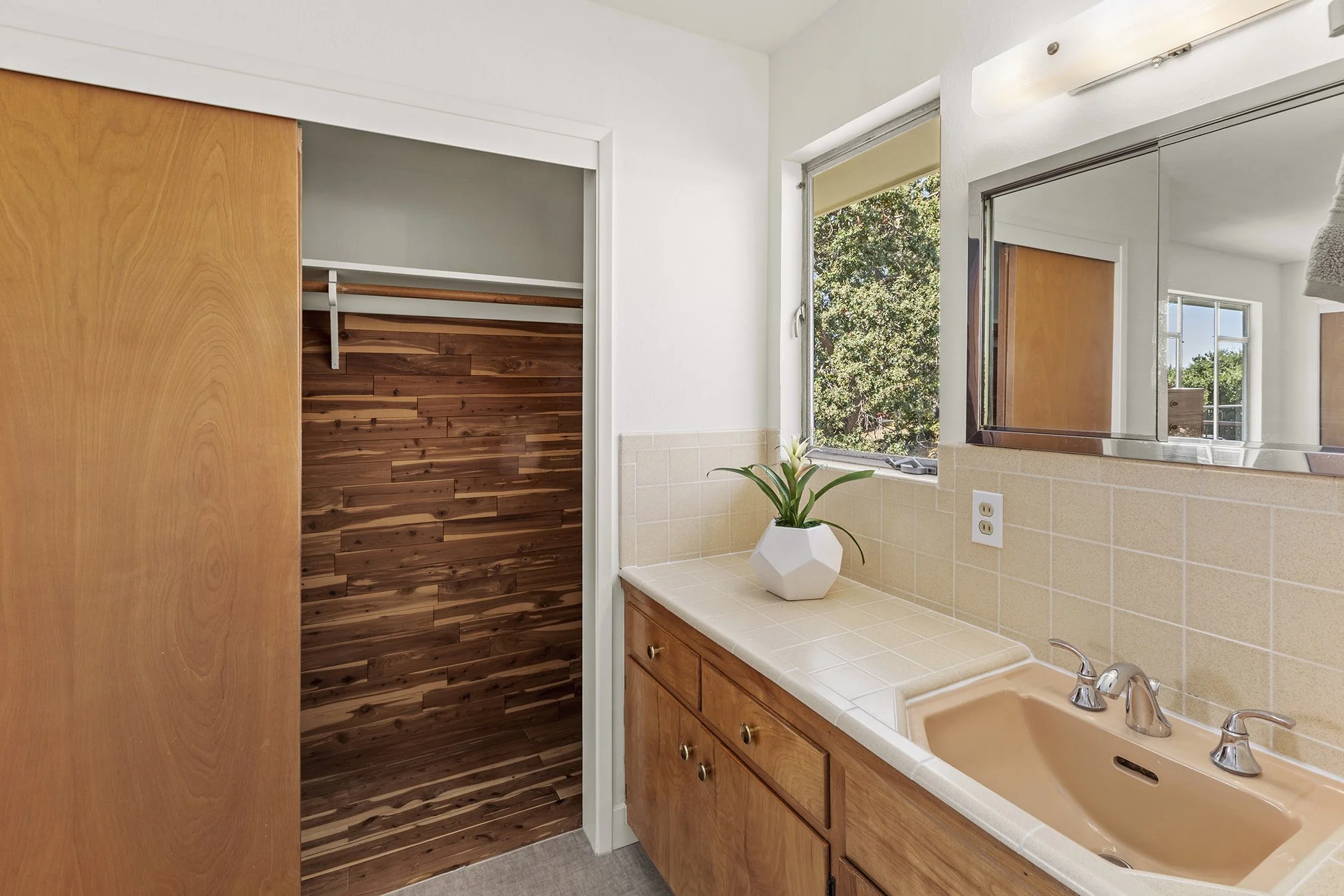 18076Jaymark 2Bath2.jpg