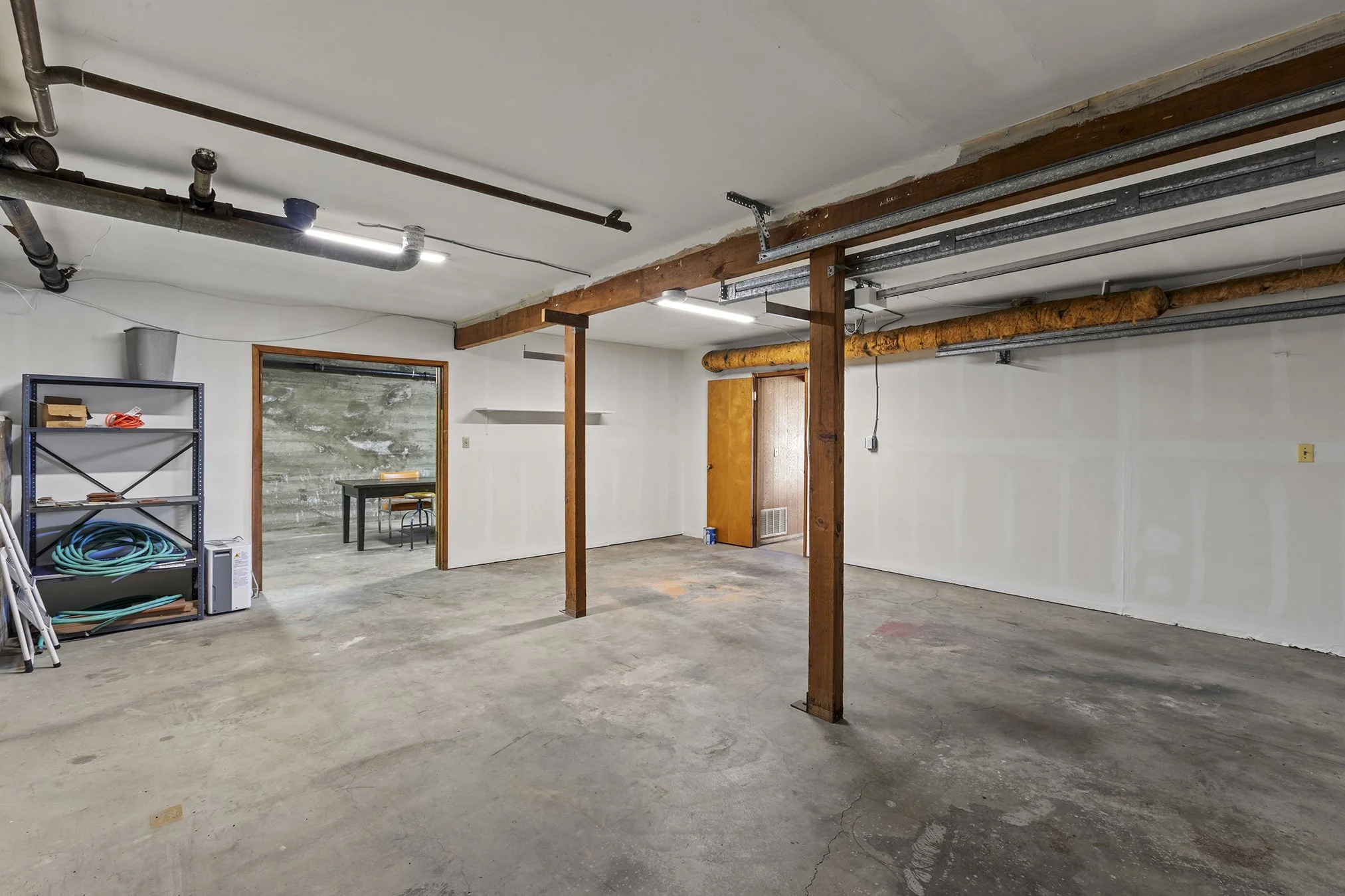 18076Jaymark Garage1.jpg