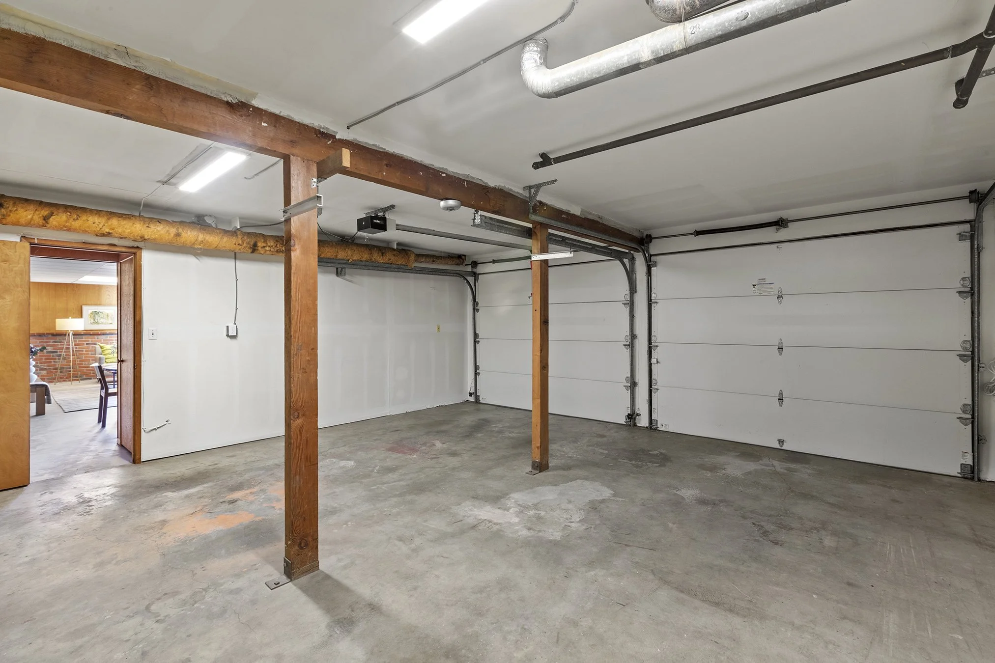 18076Jaymark Garage2.jpg