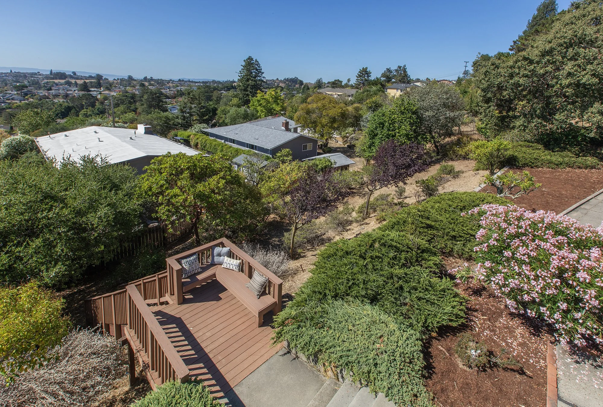 18076Jaymark Yard2.jpg