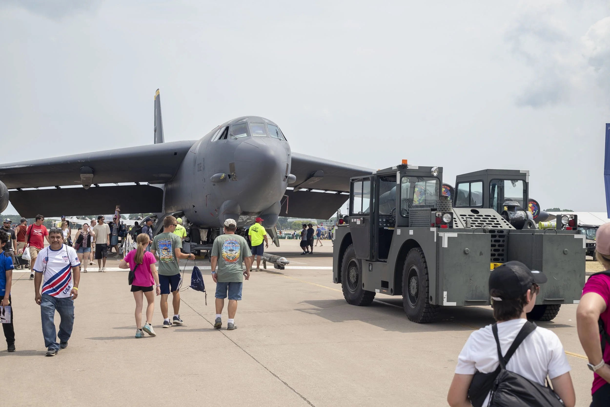 B52 a tahač-260726.jpg