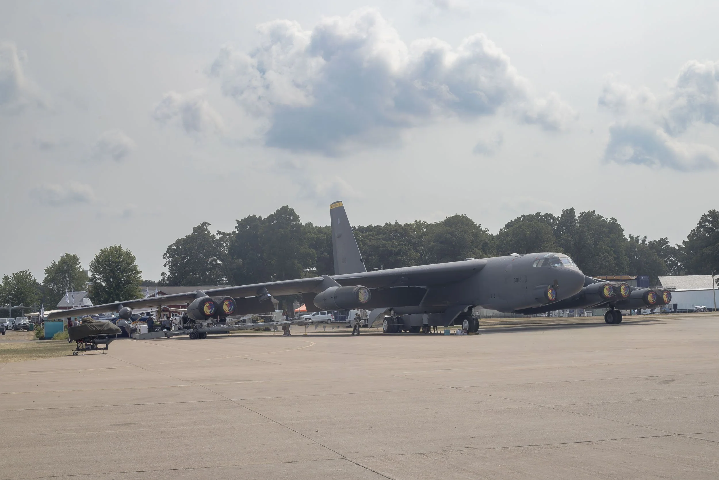 B52 alone-260726.jpg