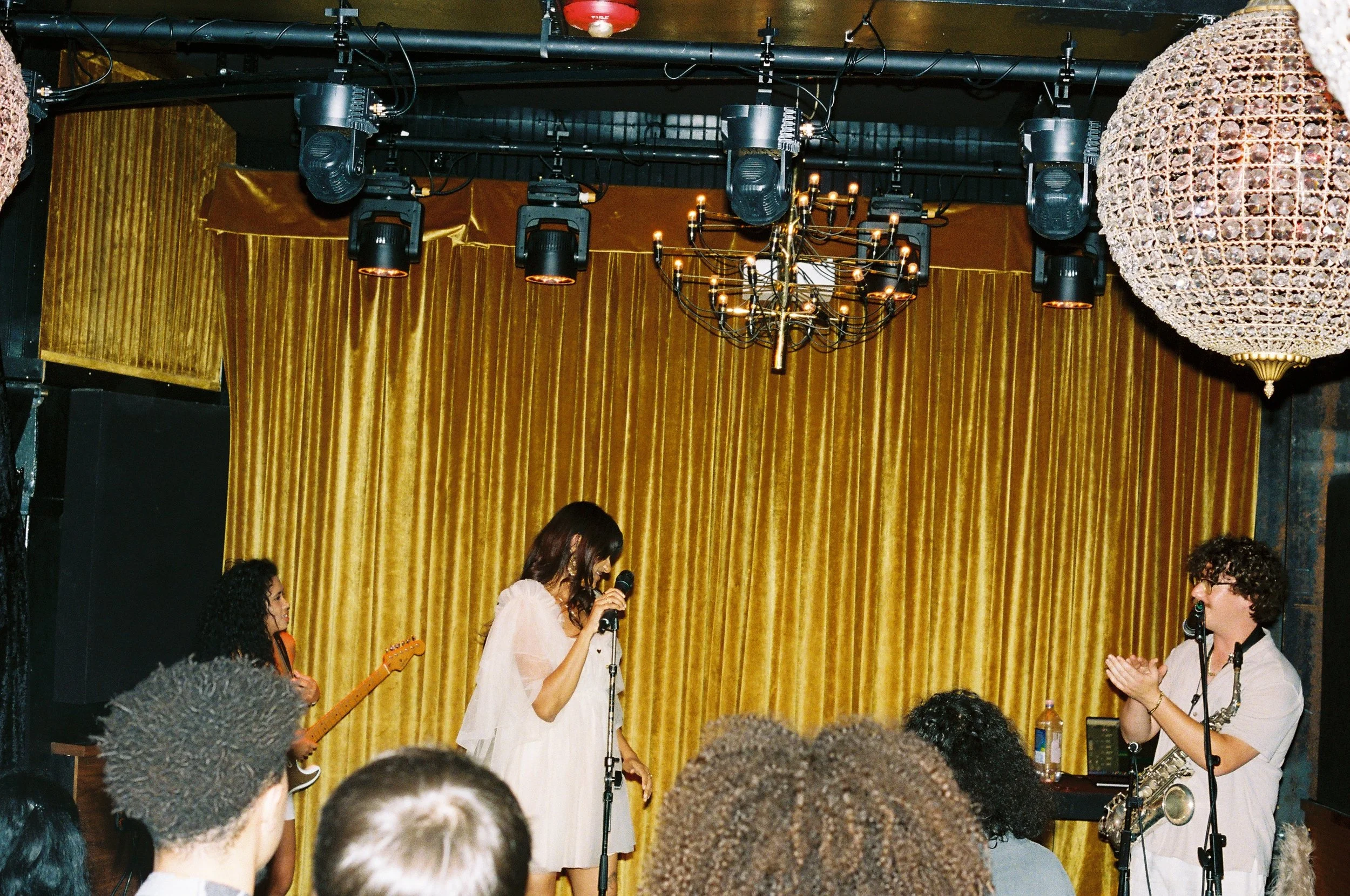 ben0039-R2-054-25A.jpg