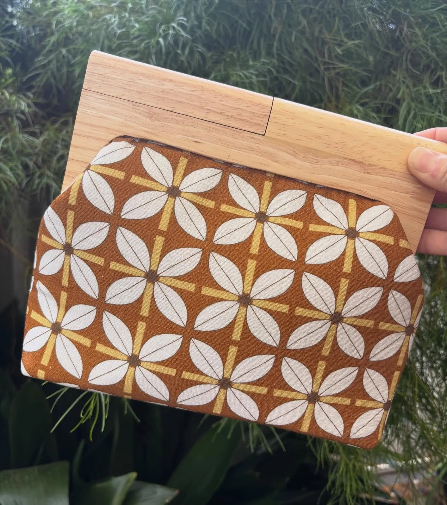 I've been a little quiet this month. My beloved Dad passed away unexpectedly on the 3rd January. As a result there has been a lot going on and I've not had the want or energy to sew and create. My beautiful friend explained to me that subconsciously 