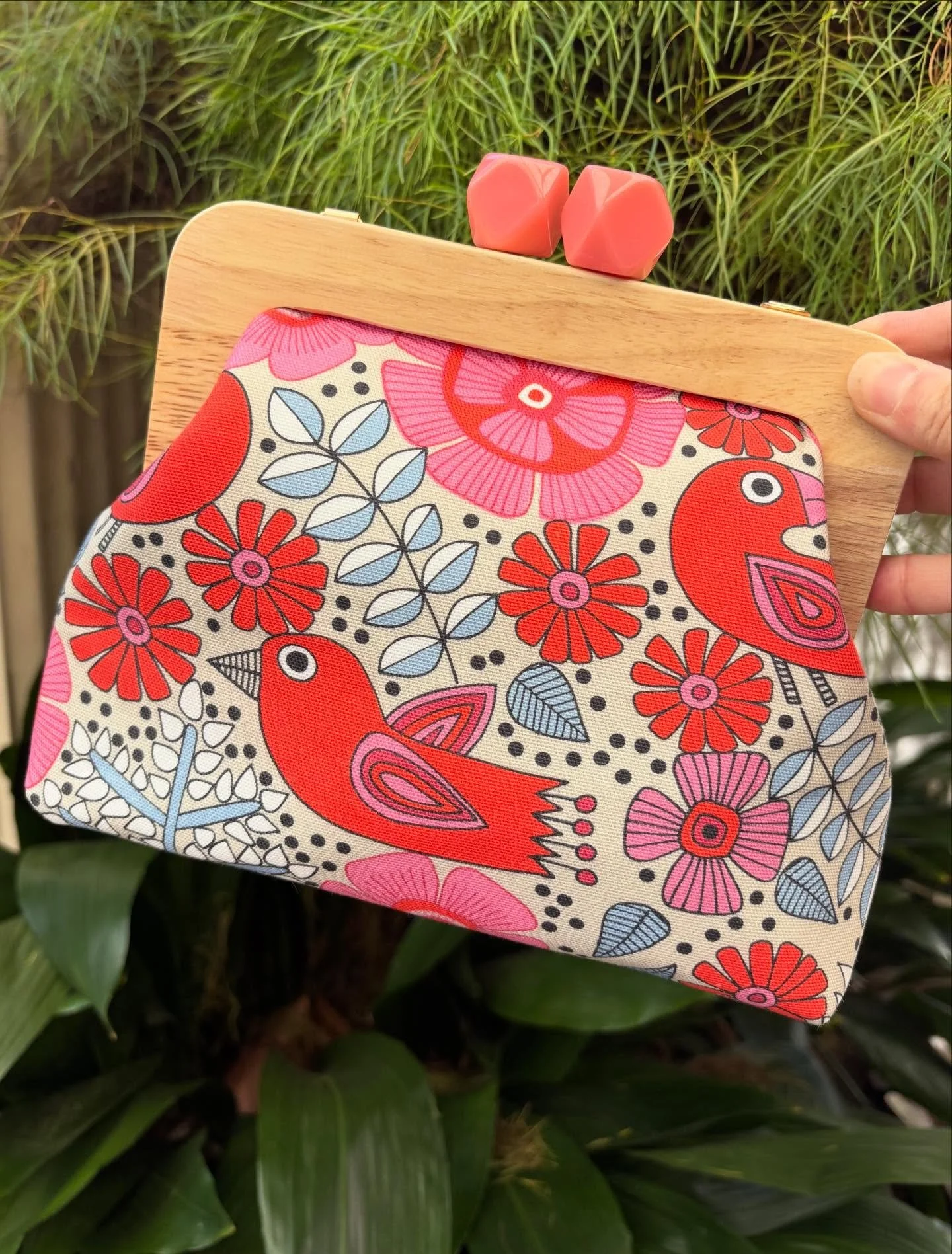 It's the first Friday of December and that means the @campbelltownmm is on tonight from 5:30-9:30pm. 
The stall holder list for this market is always impressive, I promise you won't be disappointed. 

#campbelltownmoonlightmarkets #hisocietydesign #a