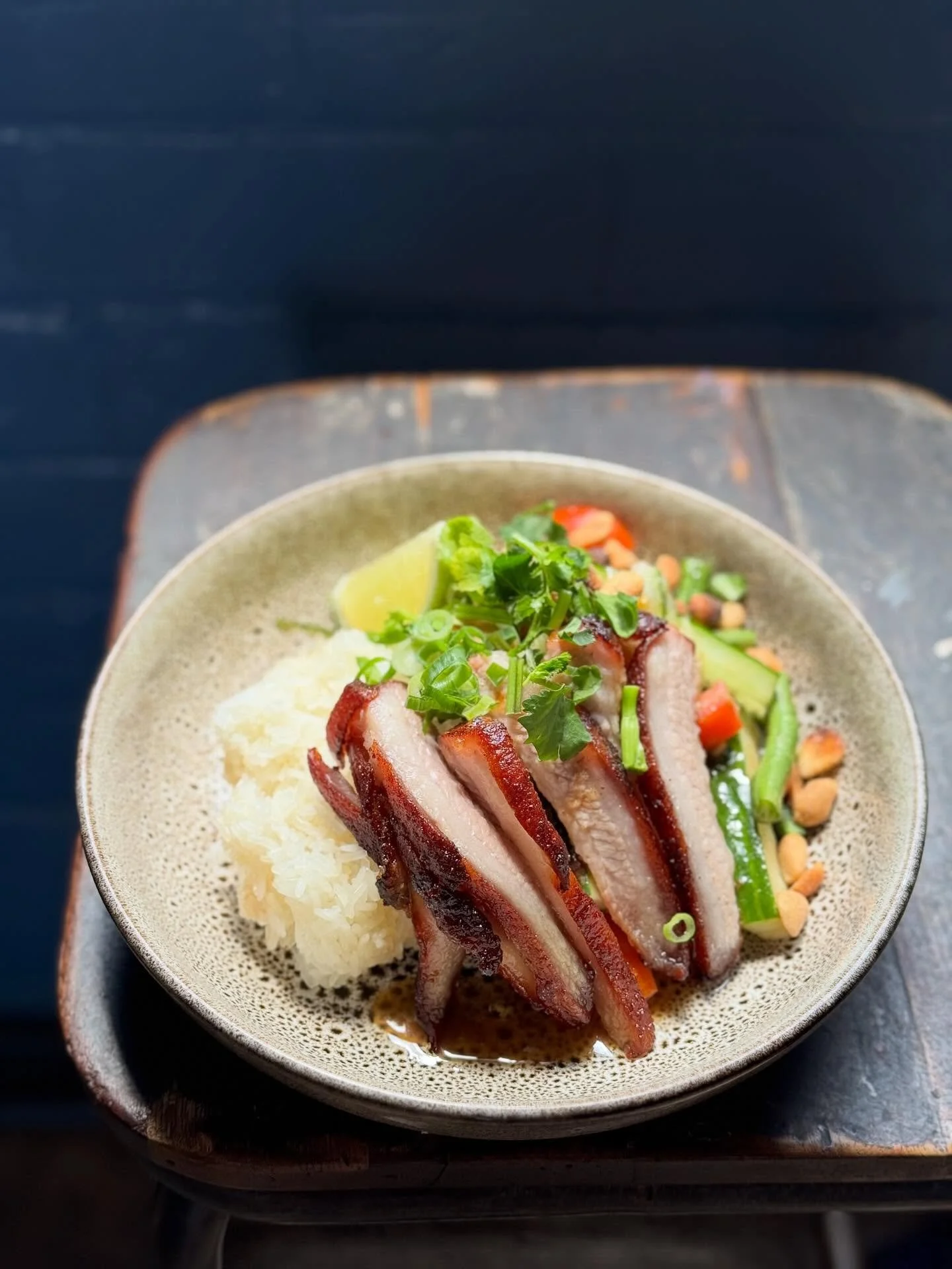 ✨ Friday Special ✨
Cucumber salad served with grilled pork jowl and sticky rice – a perfect balance of freshness, crunch and smoky richness. 🥒🔥🍚
Available 12.00 pm – 2.30 pm (or until sold out!).
End the week with a true taste of Thai