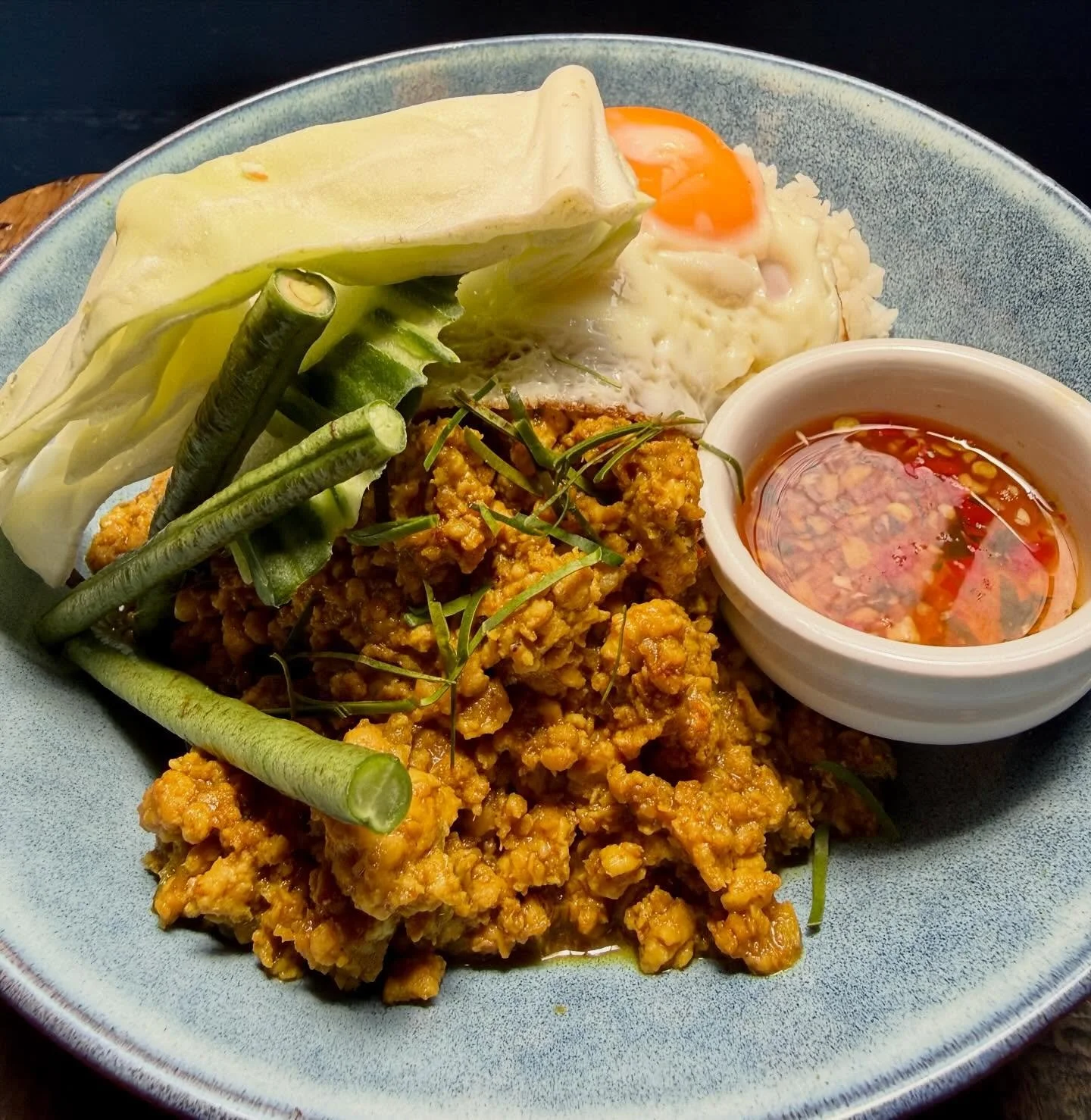Lunch Special today: Kua Kling Gai.

A delicious Southern Thai dry curry with bold spice, fragrant herbs, and serious flavour. Served with a fried egg, steamed rice and prik nam pla for $24 (until sold out) 

#westendcoffeehouse #wech #thaifood #lunc