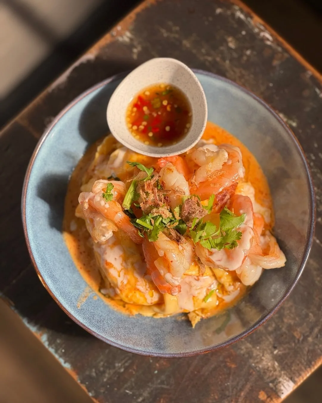 🦐 Sunday Special 🦐
Fluffy Thai-style omelette folded over juicy prawns and rich panang curry, served with jasmine rice.
A little spicy, a little creamy &mdash; all wrapped up in comfort. Only at West End Coffee House.
✨ Available today. Dine in or 