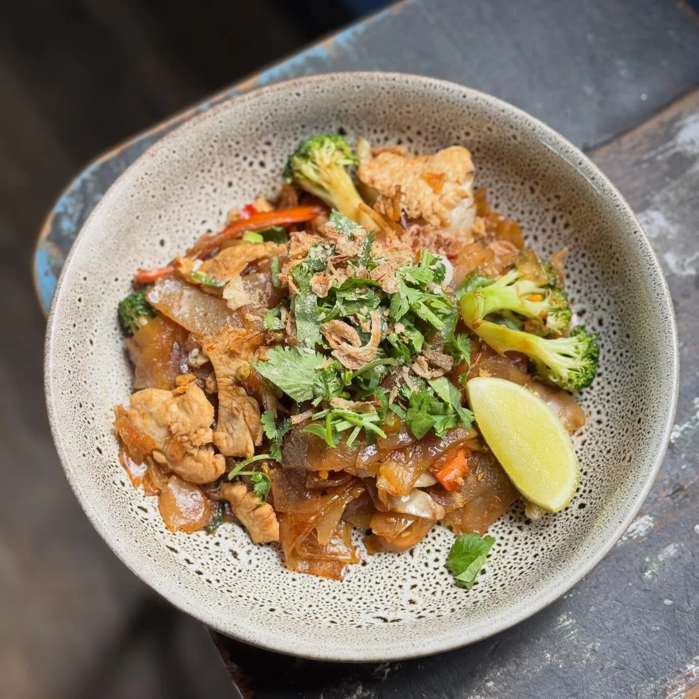 Tuesday = Drunken Noodles 🔥🍜
Served 12&ndash;2.30 pm (or until sold out). Bring the heat!

#WestEndCoffeeHouse #ThaiStreetFood #brisbaneeats