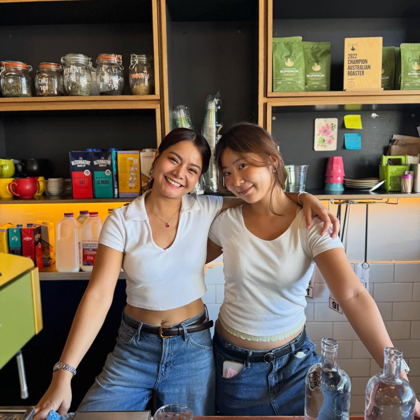 Clean, classic, and effortlessly cool 🤍 
Simple fits, big energy&mdash;just good vibes and great company ☕✨ #EverydayStyle #cafevibes #effortlesslook #westendbrisbane