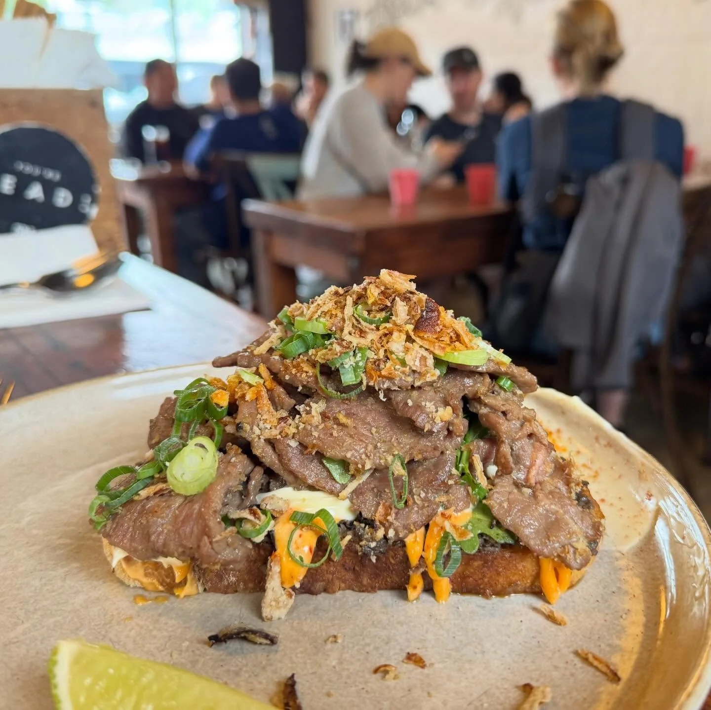 ✨ Saturday&rsquo;s special : OPEN SANDWICH served with marinated beef  and Duxelles topped with crunchy onion