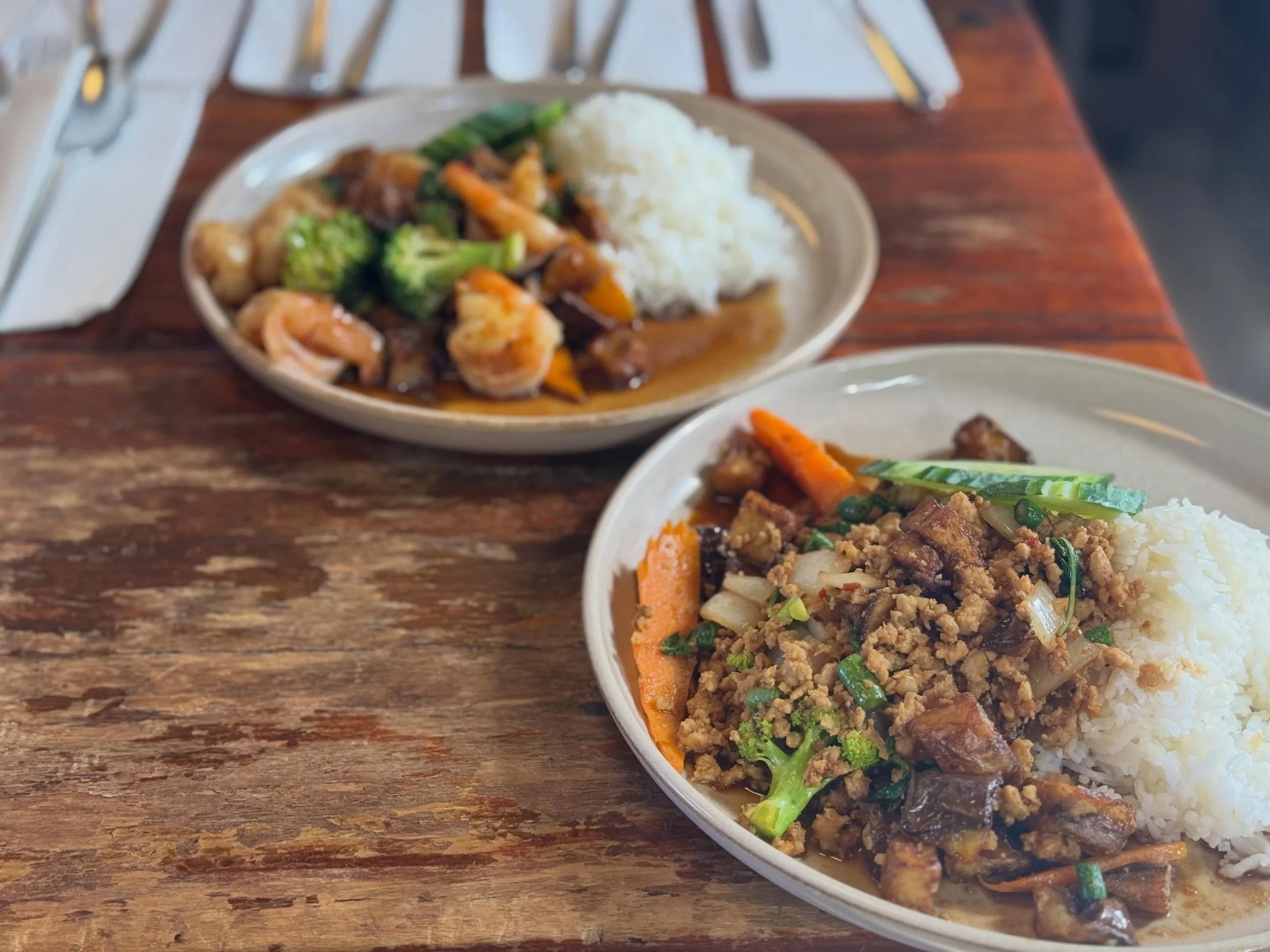 Wednesday&rsquo;s lunch special : ✨  Eggplant Kapow as the perfect midday pick-me-up&mdash;spicy, flavour-packed, and energising.