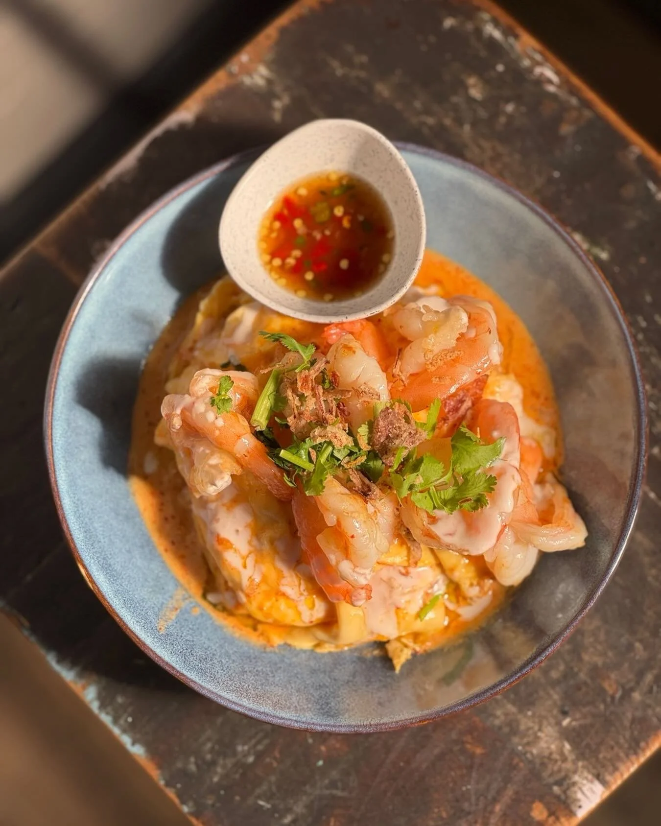 📣 Sunday Special

🥚🍤 Prawn Tom Yum Prawns Omelette with Rice 🍚🌿
Golden, fluffy omelette wrapped around juicy prawns, soaked in our rich, house-made TomYum sauce. Served with jasmine rice for the ultimate Thai street food indulgence. 🌶️🇹🇭
⁠
🔥