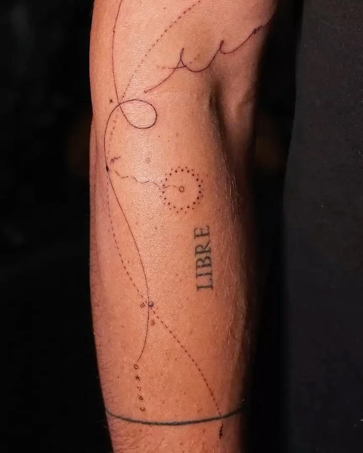 Uni&oacute;n entre cuerpo, mente y alma 
❁ ♡ ᪥ 

#conceptualtattoo #graphicaltattoo
#art
#contemporarytattoo
#ritualtattoo #symboltattoo #spiritualtattoo