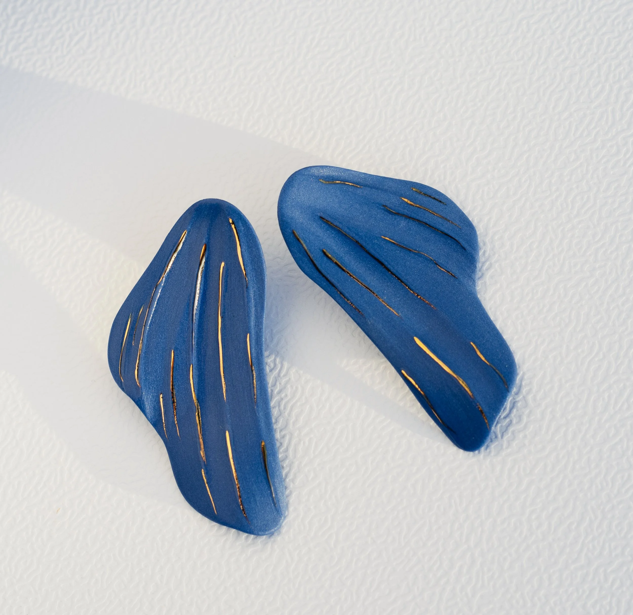 looking-out-porcelain-earrings-01.jpg