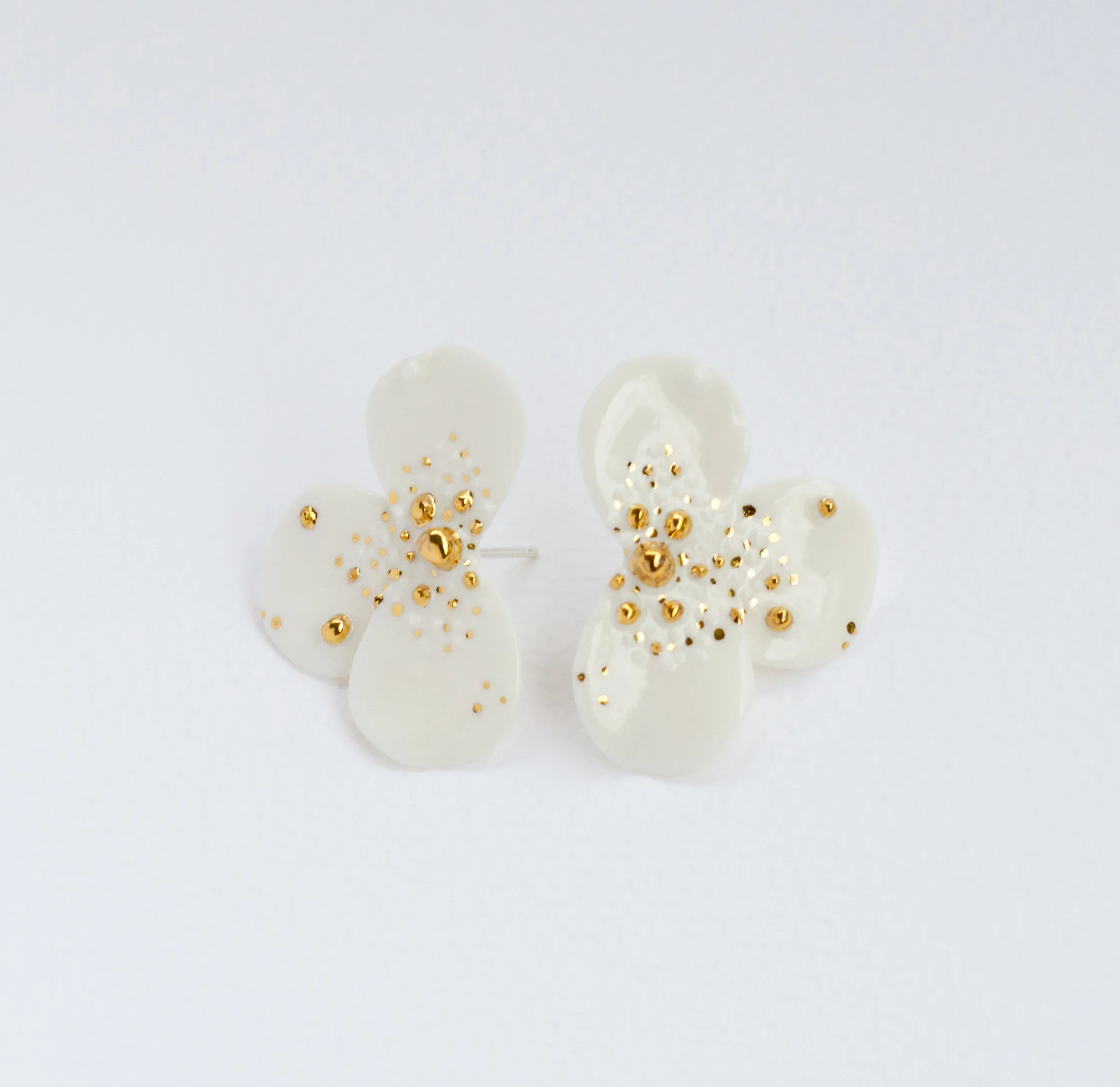 golden-pollen-porcelain-earrings-2.jpg