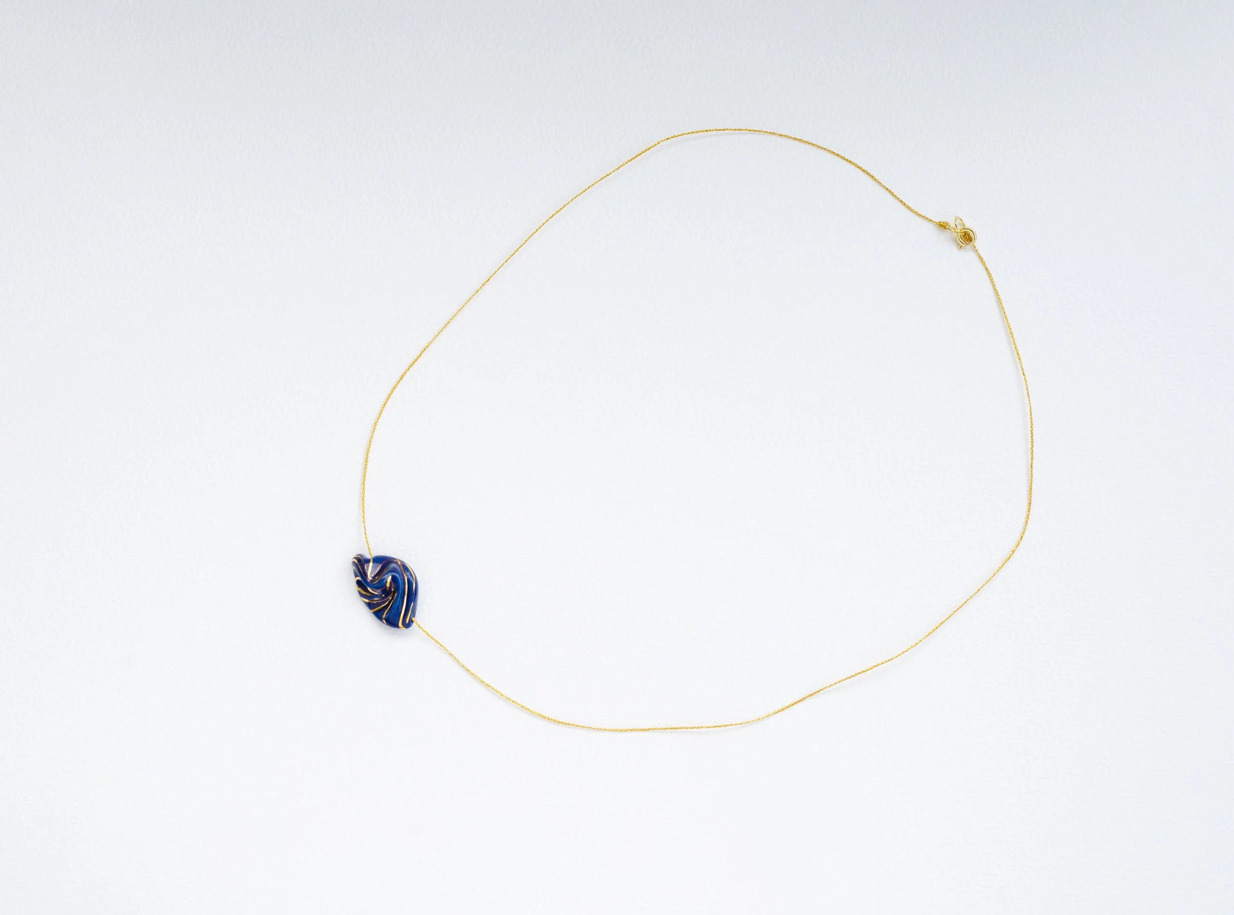 carry-the-sea-III-porcelain-necklace-2.jpg