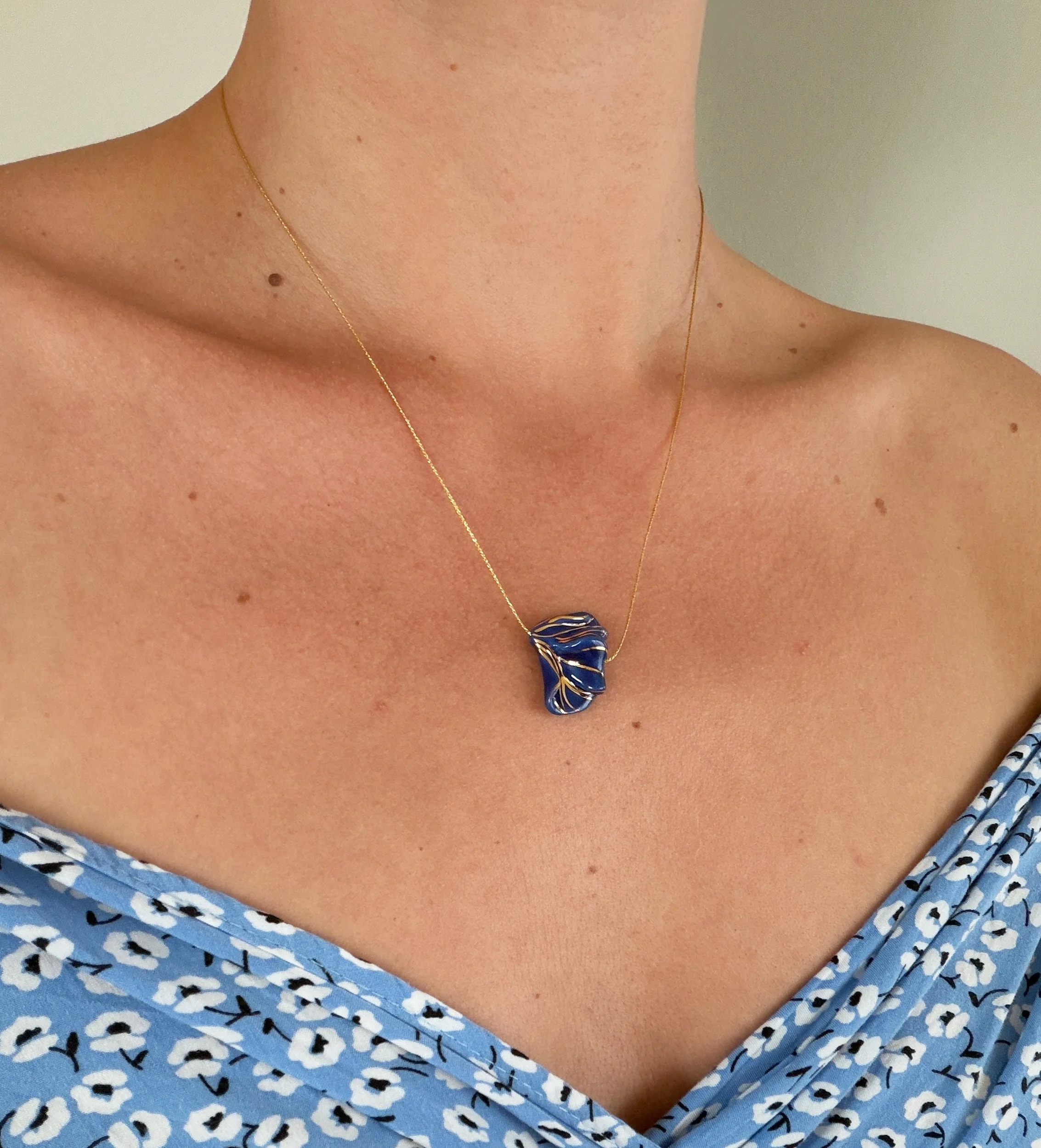 carry-the-sea-IV-porcelain-necklace-3.jpg