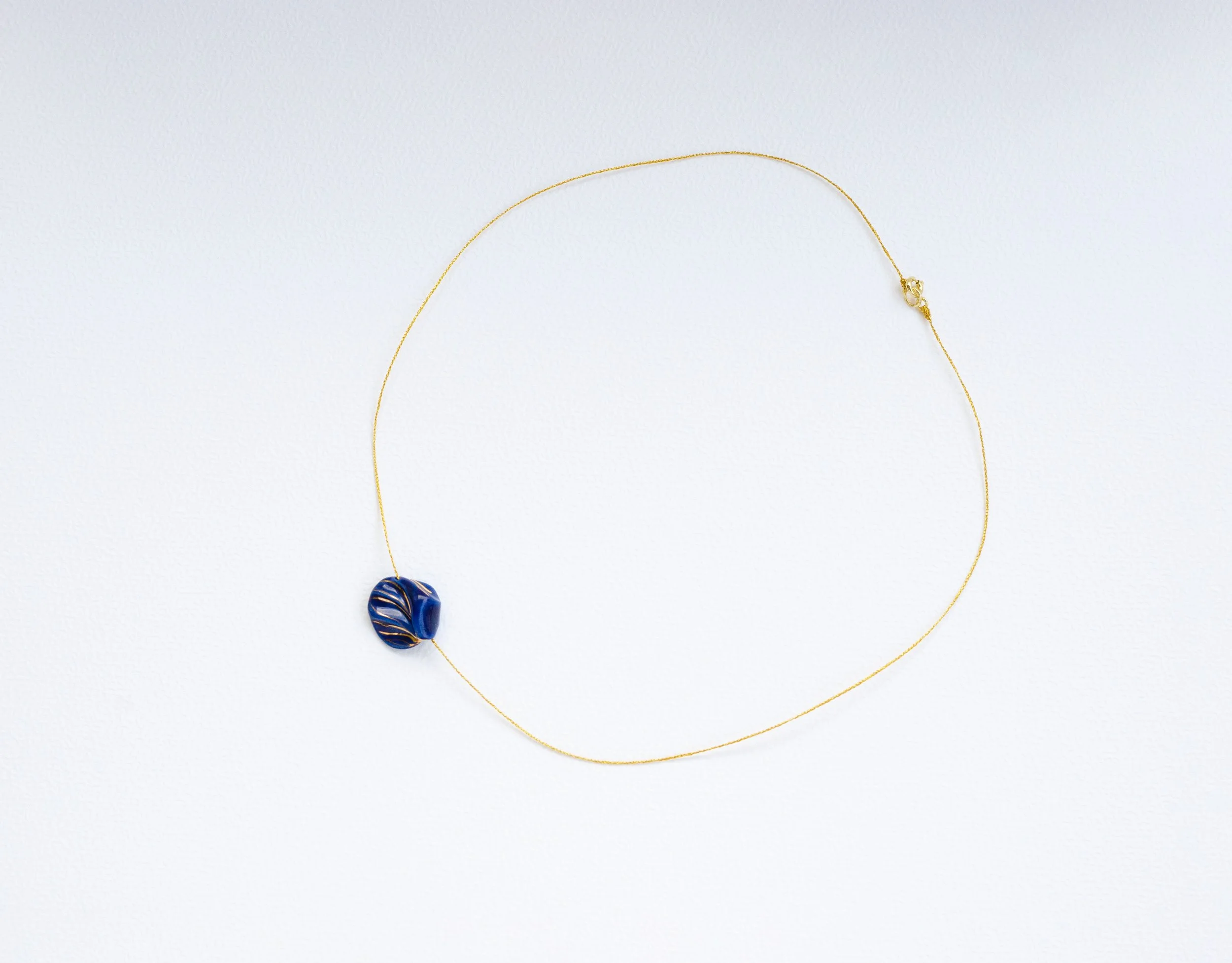 carry-the-sea-II-porcelain-necklace-2.jpg