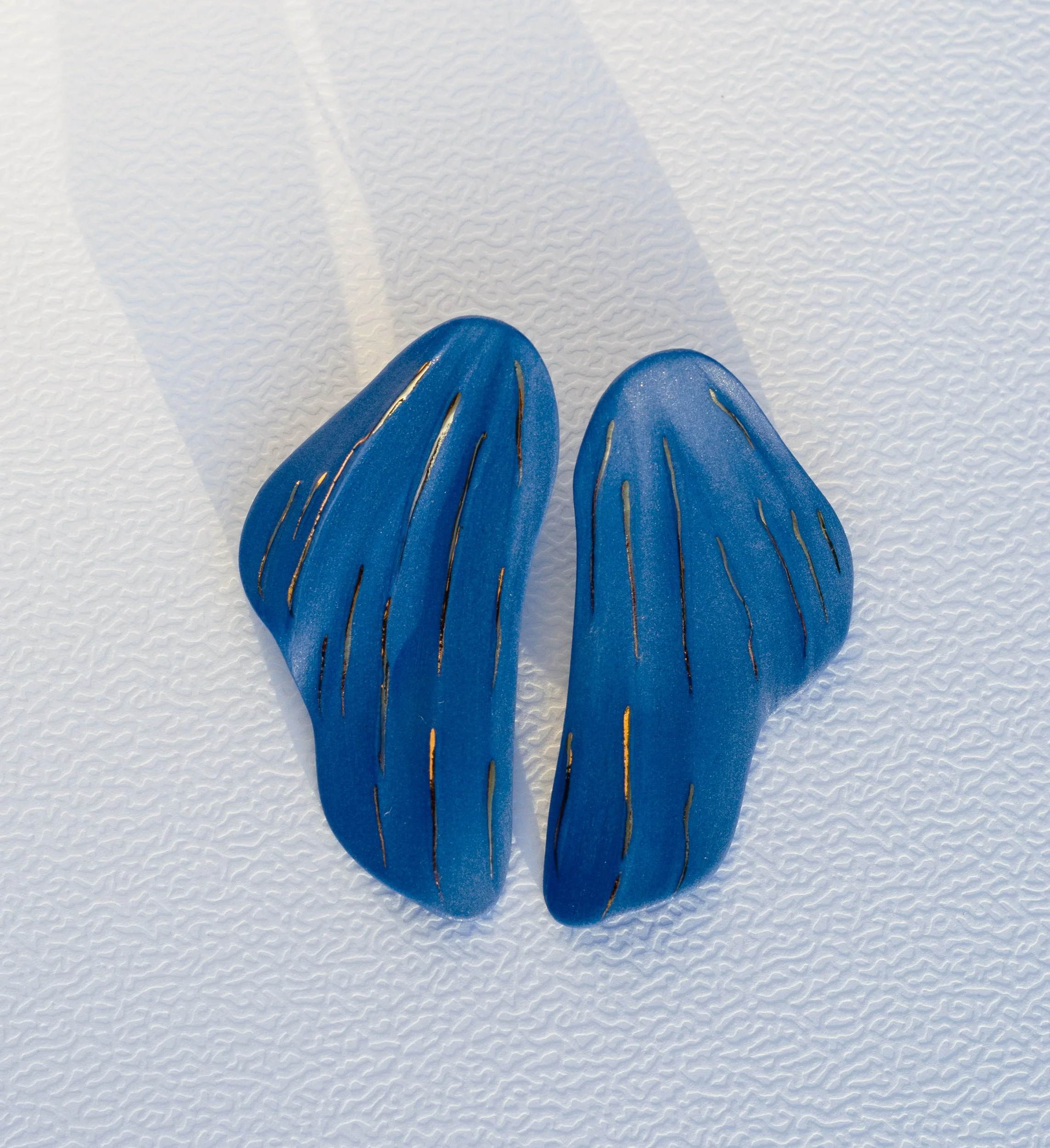 looking-out-porcelain-earrings-02.jpg