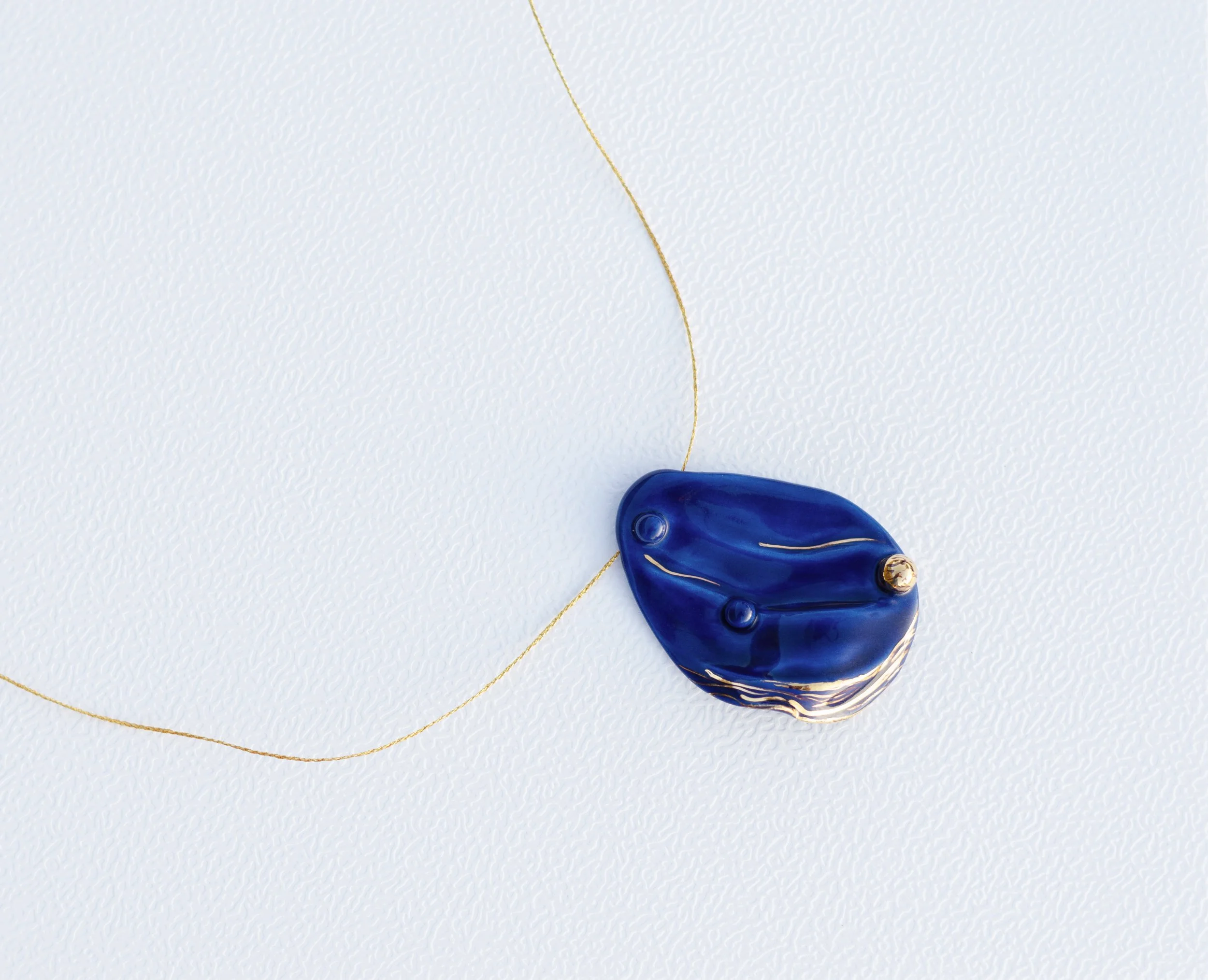 carry-the-sea-VI-porcelain-necklace.jpg