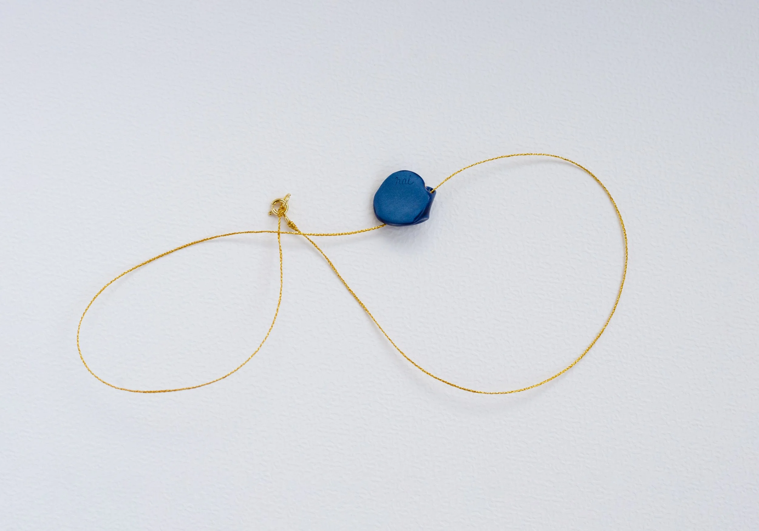 carry-the-sea-II-porcelain-necklace-3.jpg