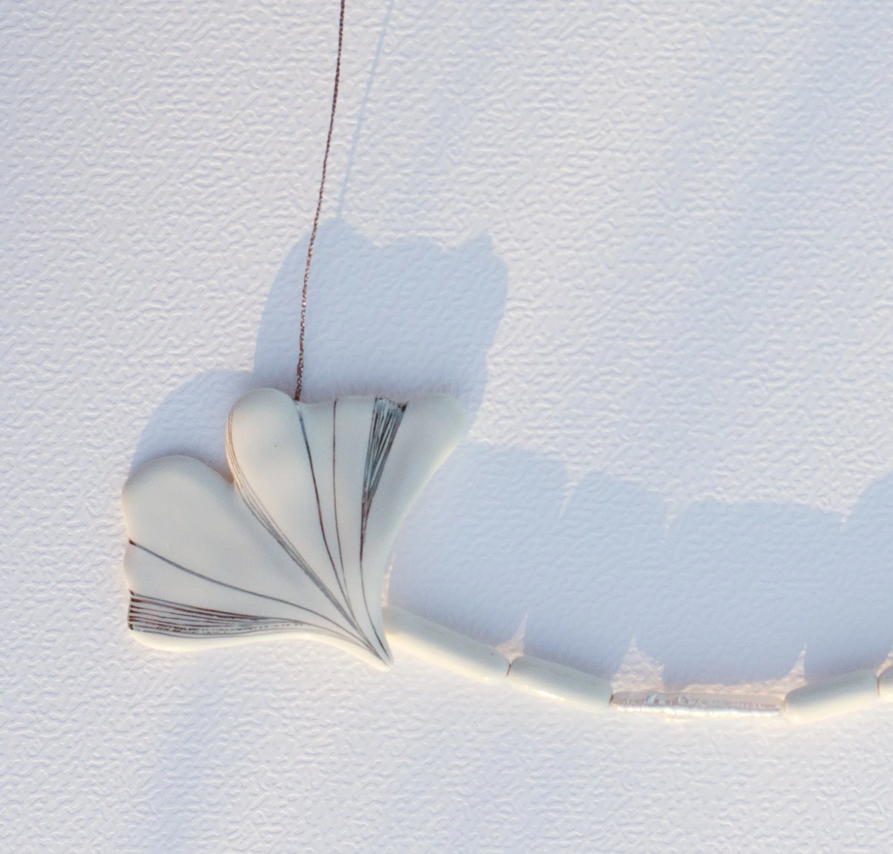 still-here-porcelain-necklace-pearl-3.jpg