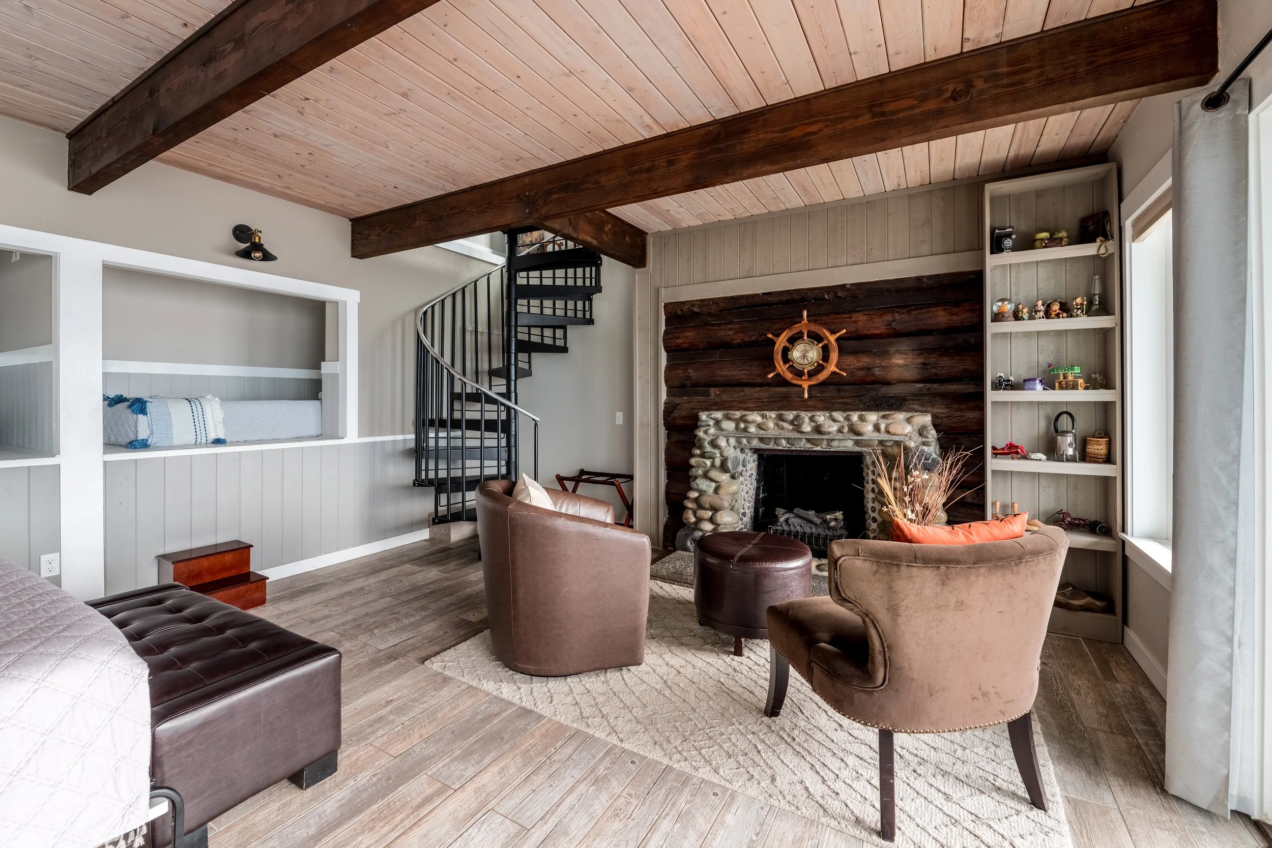 Captains House -18.jpg