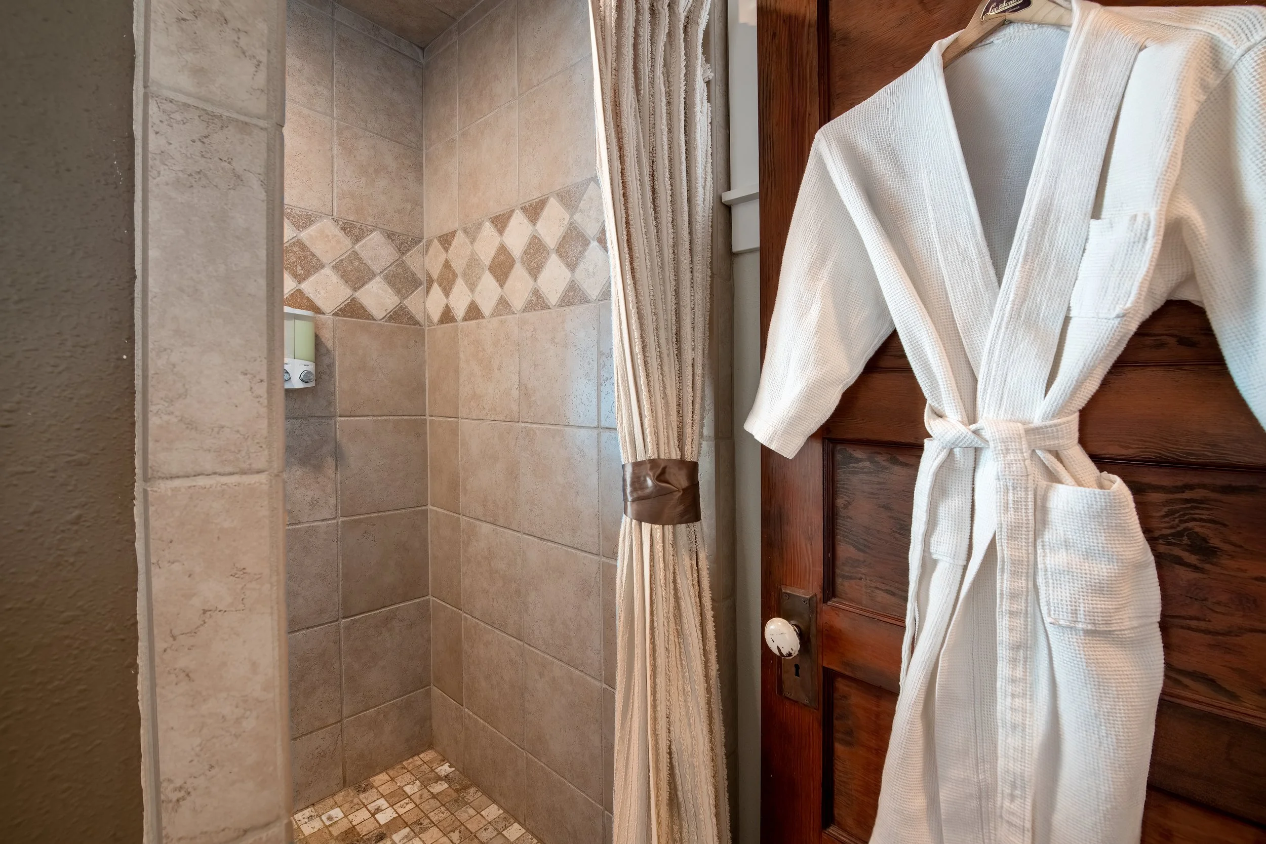 Captains House -8.jpg