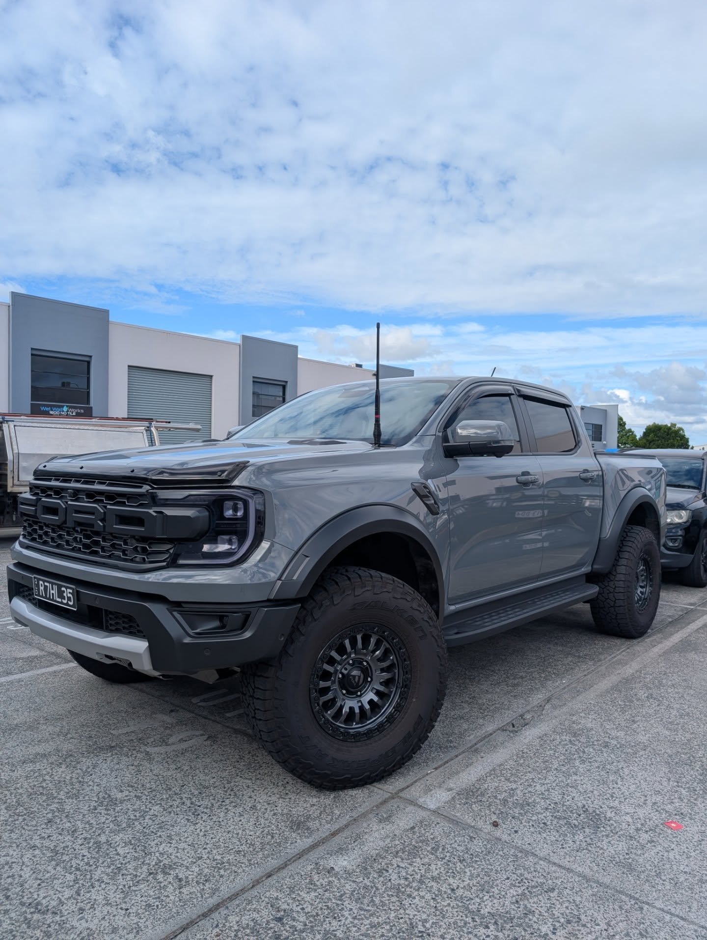 Another tough Next Gen Ford Raptor in the workshop 🔥
This one came in for some serious cooling upgrades to keep temps under control when it&rsquo;s pushed hard on and off-road.
- DSR Performance Front Mount Intercooler
A massive upgrade over the fac