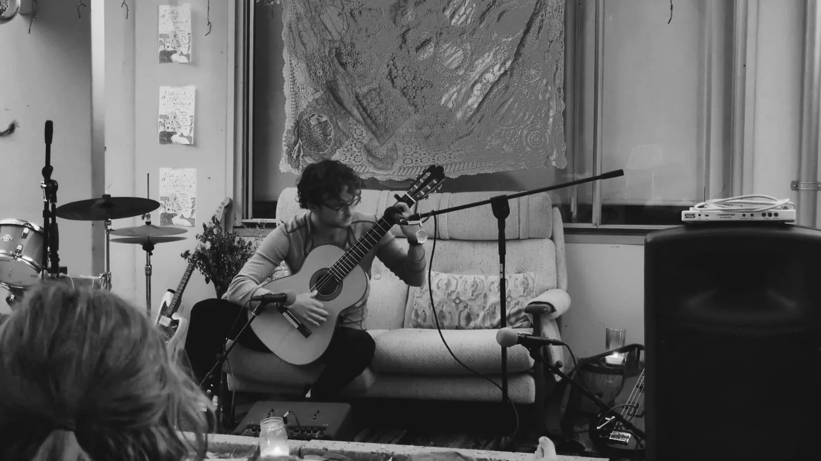 Live music at The Tea House with Alex and the Flamenco