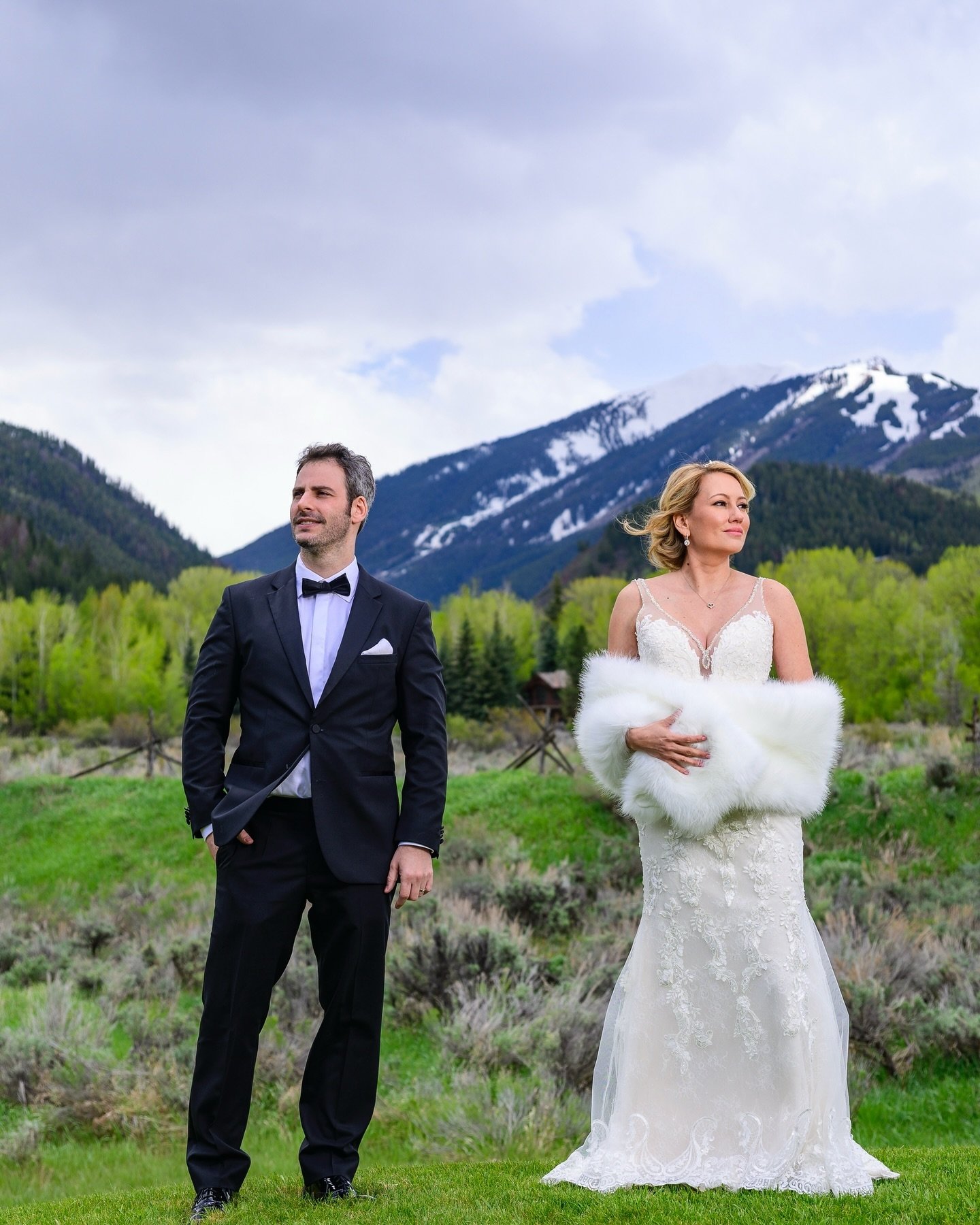 A gorgeous day capturing the magic of Diana + Jason&rsquo;s beautiful spring wedding in Aspen.  Congratulations!!💕🏔️💍🥂🍾
.
.
Hair @anabelenhair @aspenmobilehair
Make up @aspenmakeup
Venue @stregisaspen 
Bride @dianal0303 
Groom @jfineplus 
.
.
.
