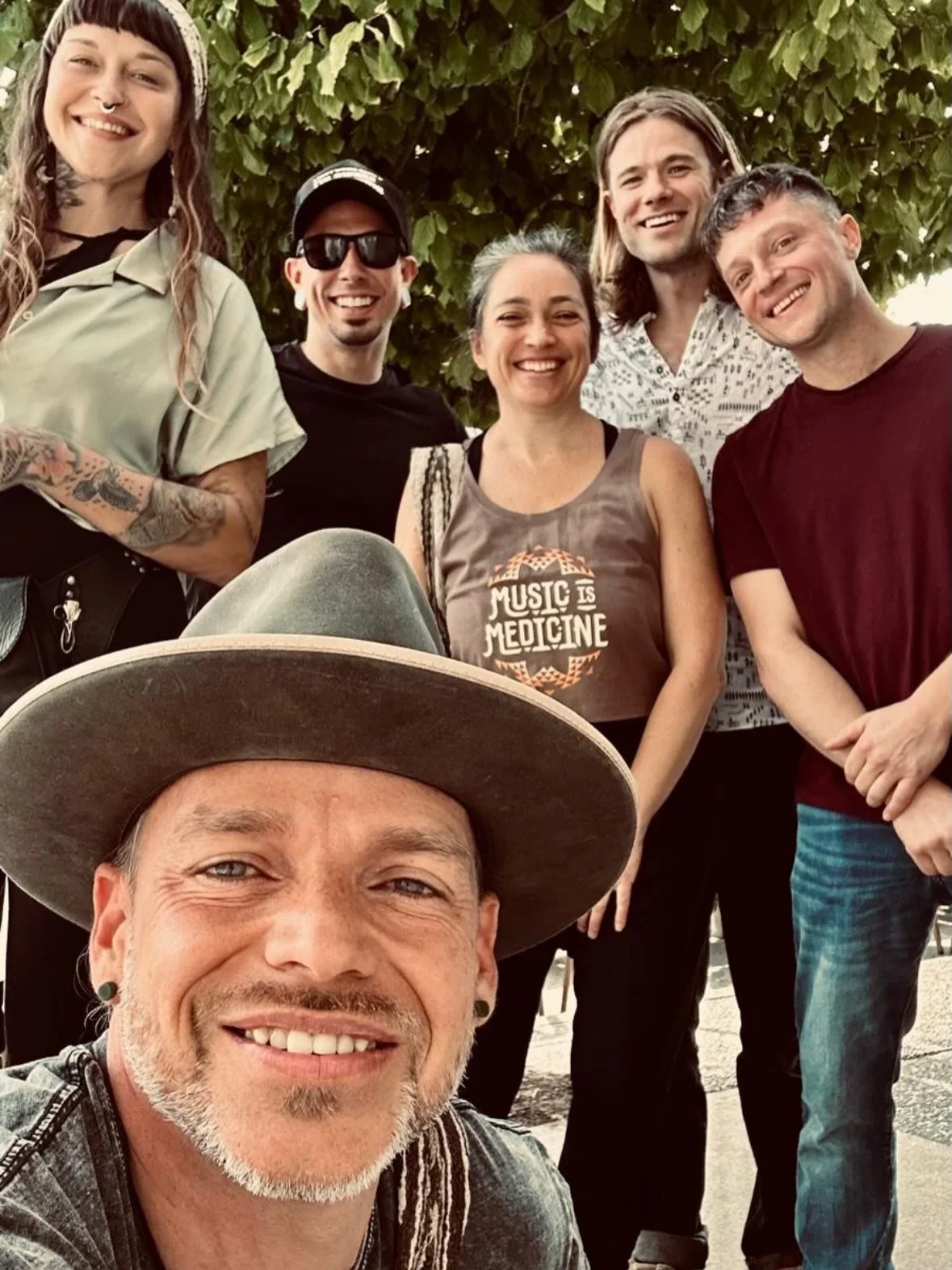 What a sweet start to the Serve the Music tour with @porangui. Thank you, Vancouver and Salt Spring for welcoming us so graciously. 

Feeling extraordinarily blessed to be on the road with these incredible humans. Swimming in an ocean of kindness, in
