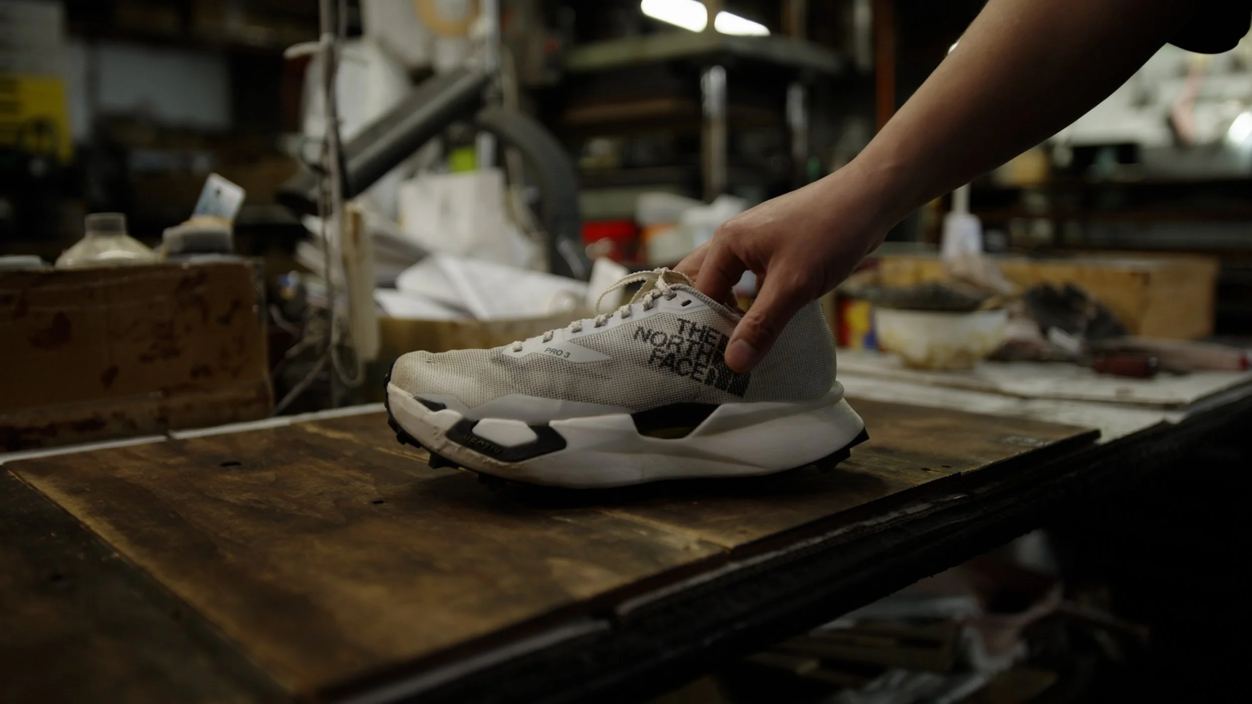 TNF_SHOES_final.00_00_40_00.静止画015.jpg