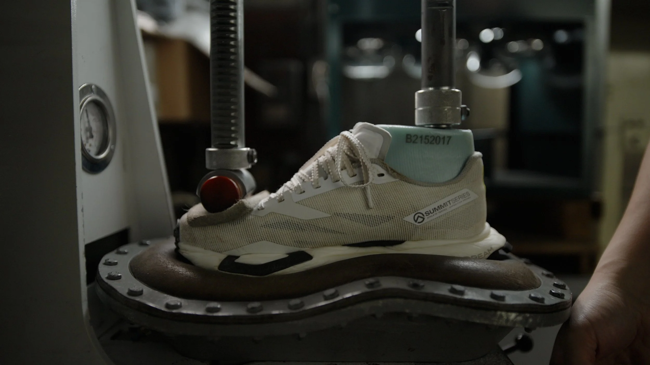 THE NORTH FACE “RESOLE YOUR MEMORY”